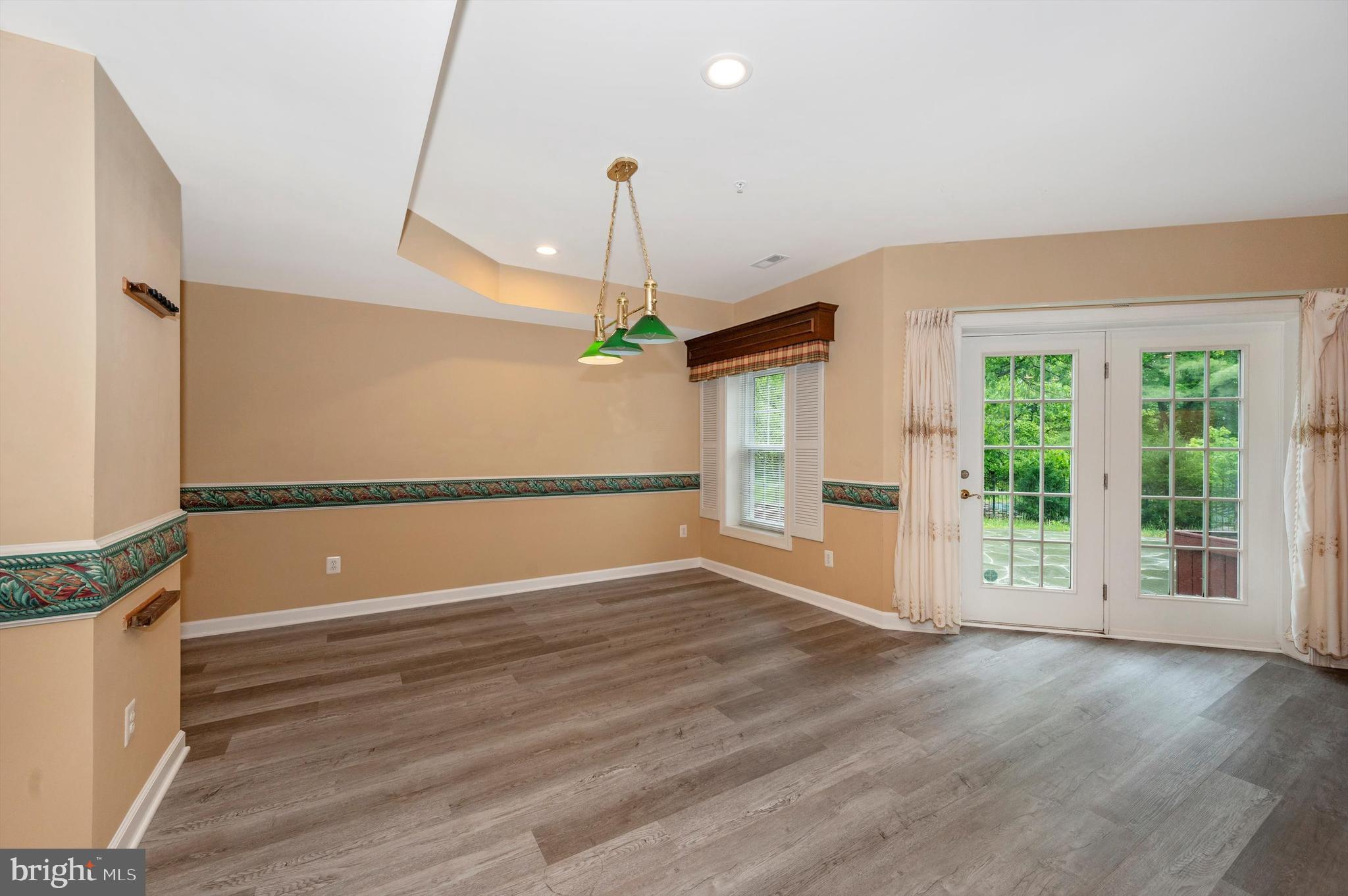 STONEY CREEK ESTATES - Residential