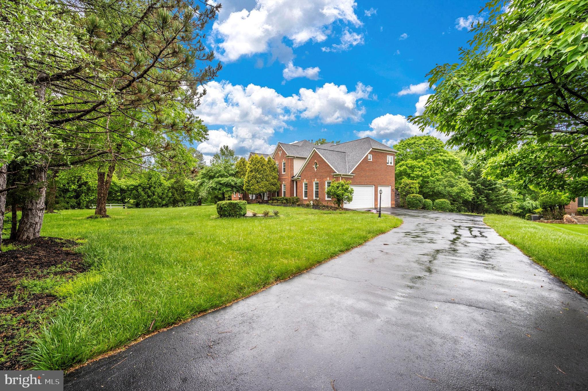 STONEY CREEK ESTATES - Residential