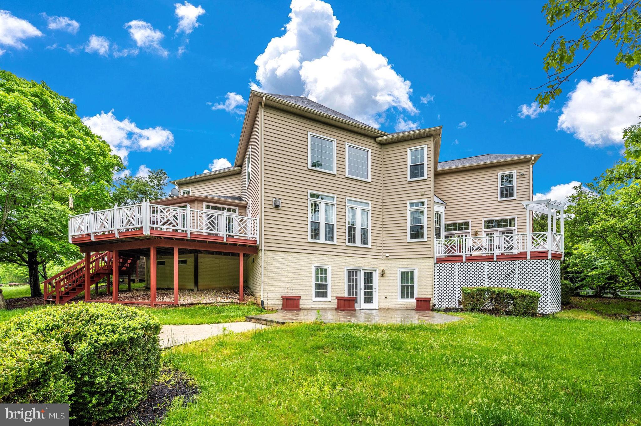 STONEY CREEK ESTATES - Residential