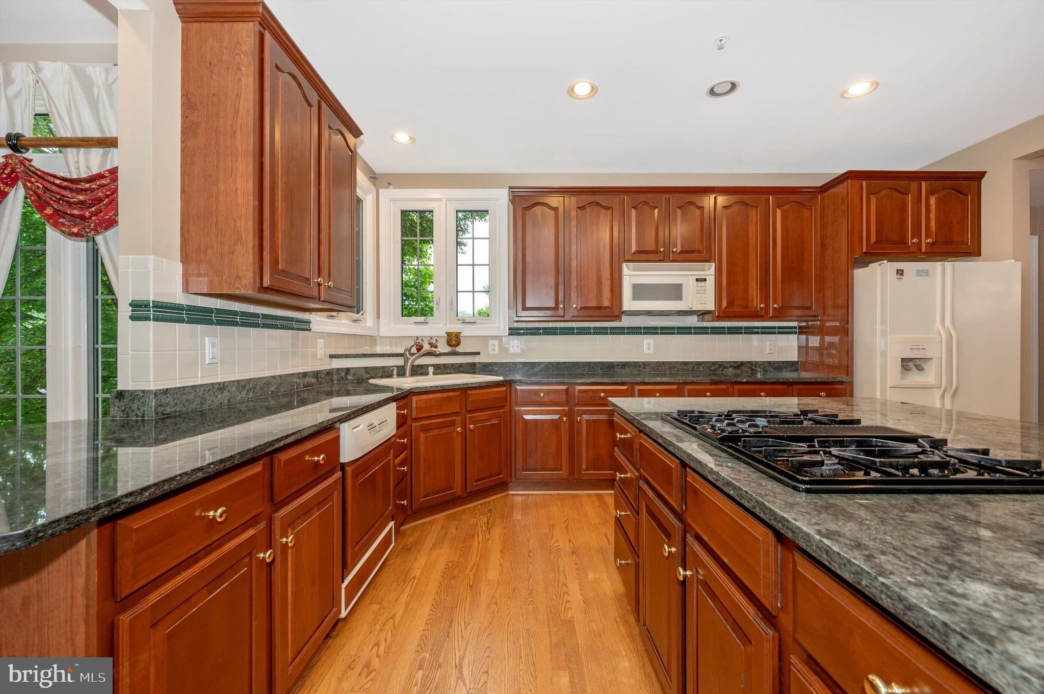 STONEY CREEK ESTATES - Residential