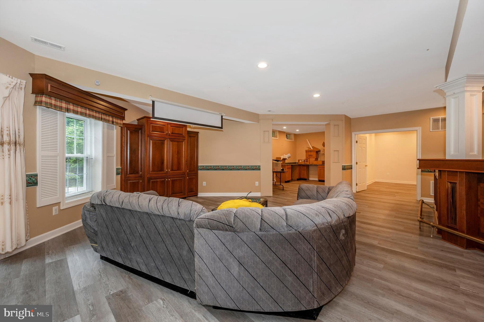 STONEY CREEK ESTATES - Residential