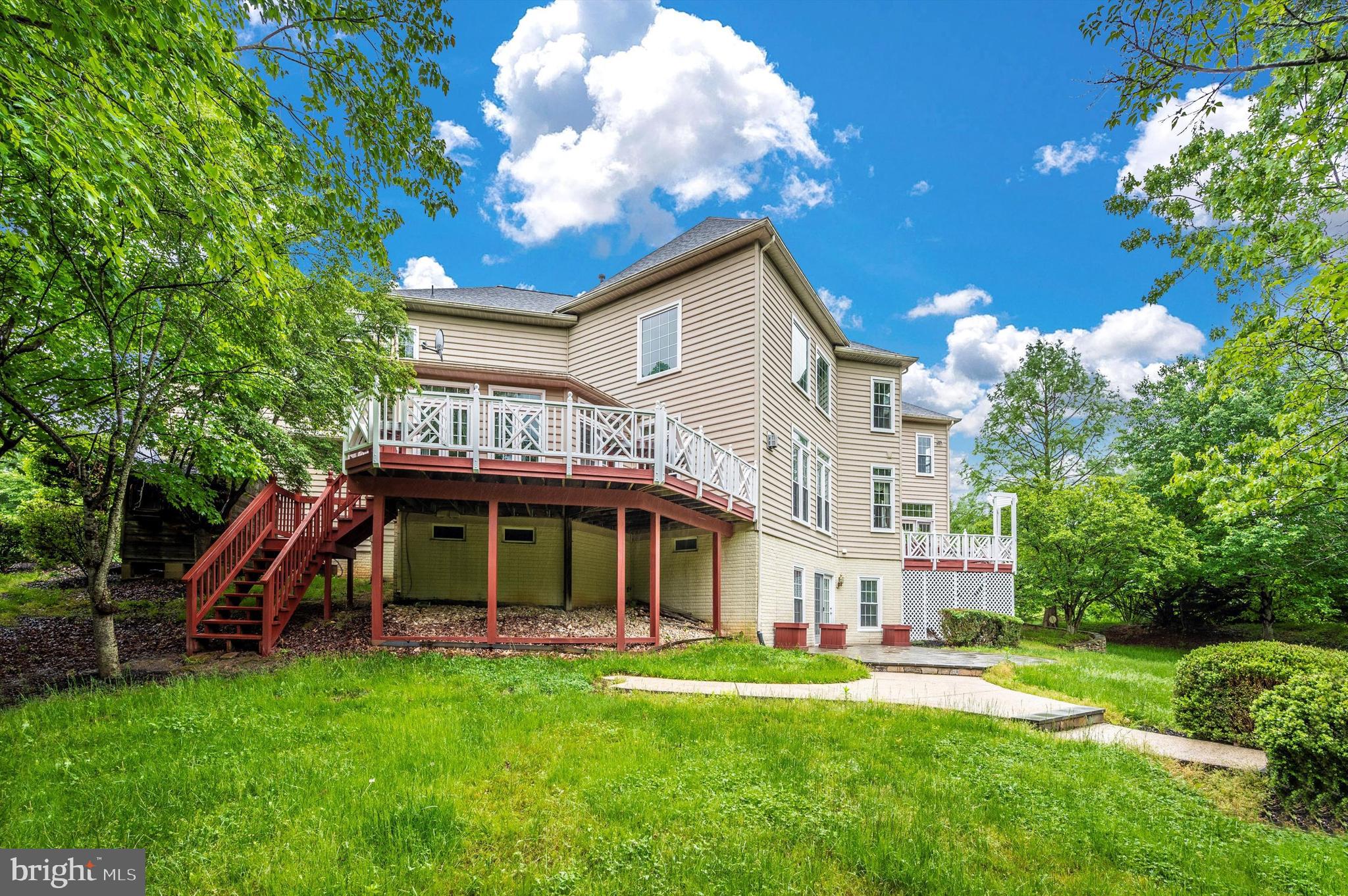 STONEY CREEK ESTATES - Residential