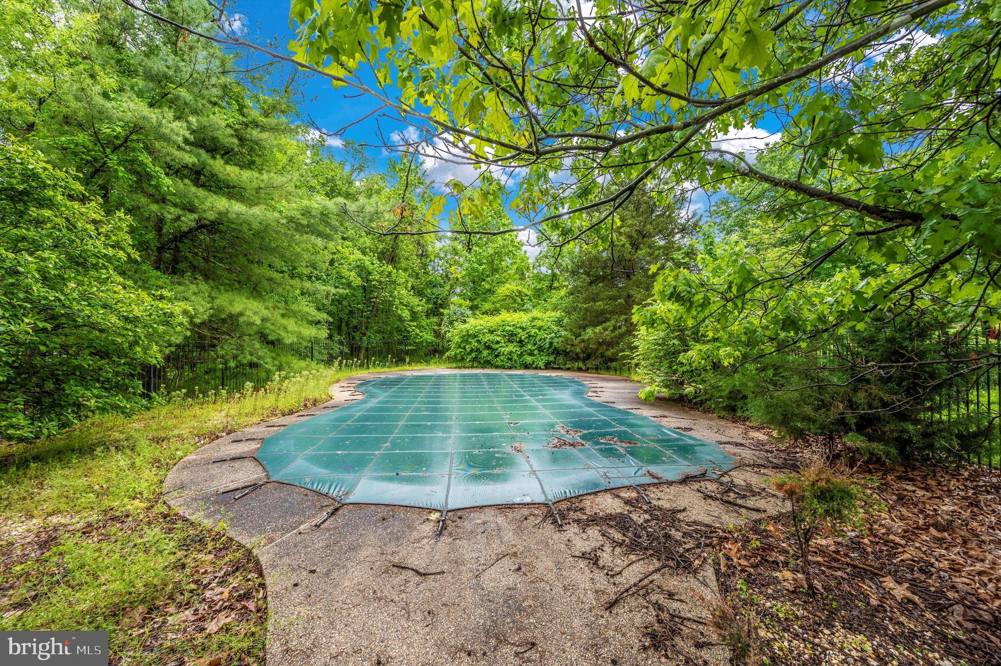 STONEY CREEK ESTATES - Residential