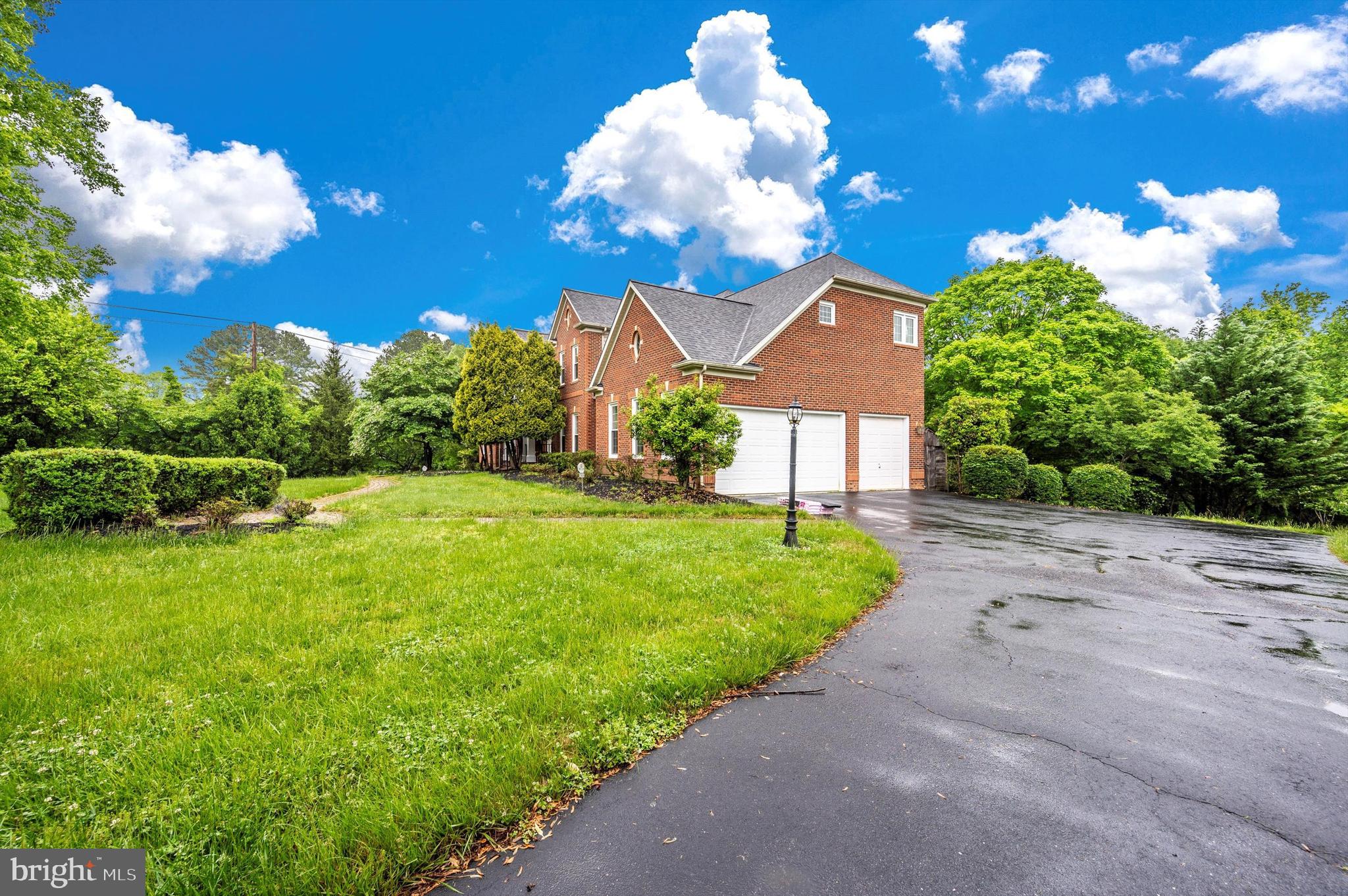 STONEY CREEK ESTATES - Residential