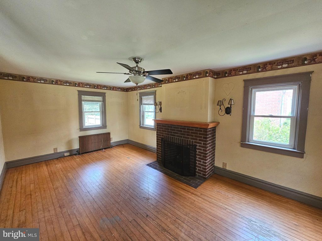 Photo of 630 S Thirteenth Street, Columbia, PA 17512 (MLS # PALA2036226)