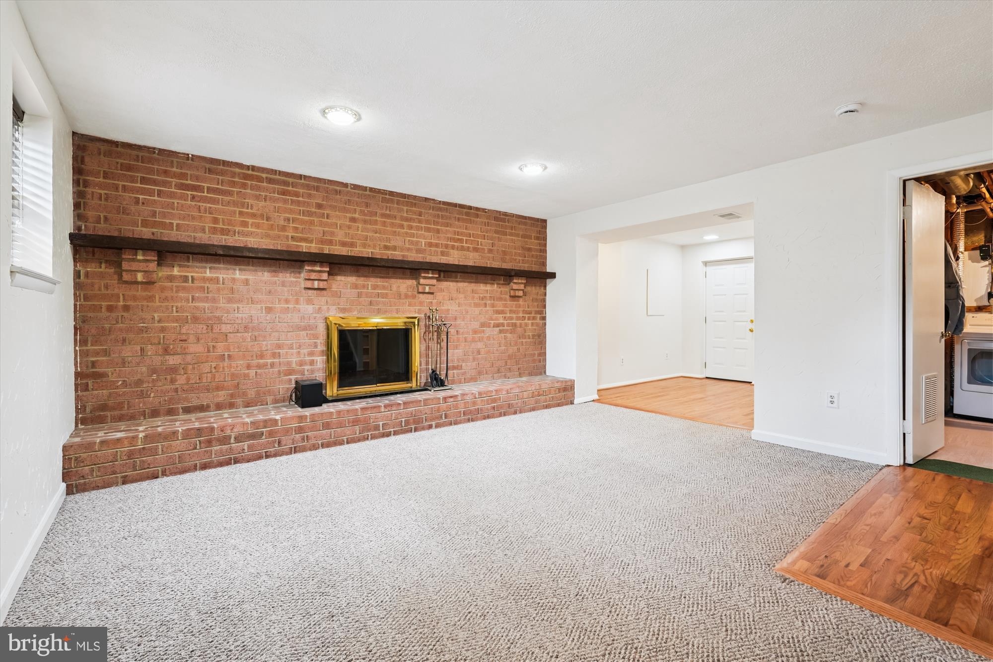 FLOWER HILL - Residential