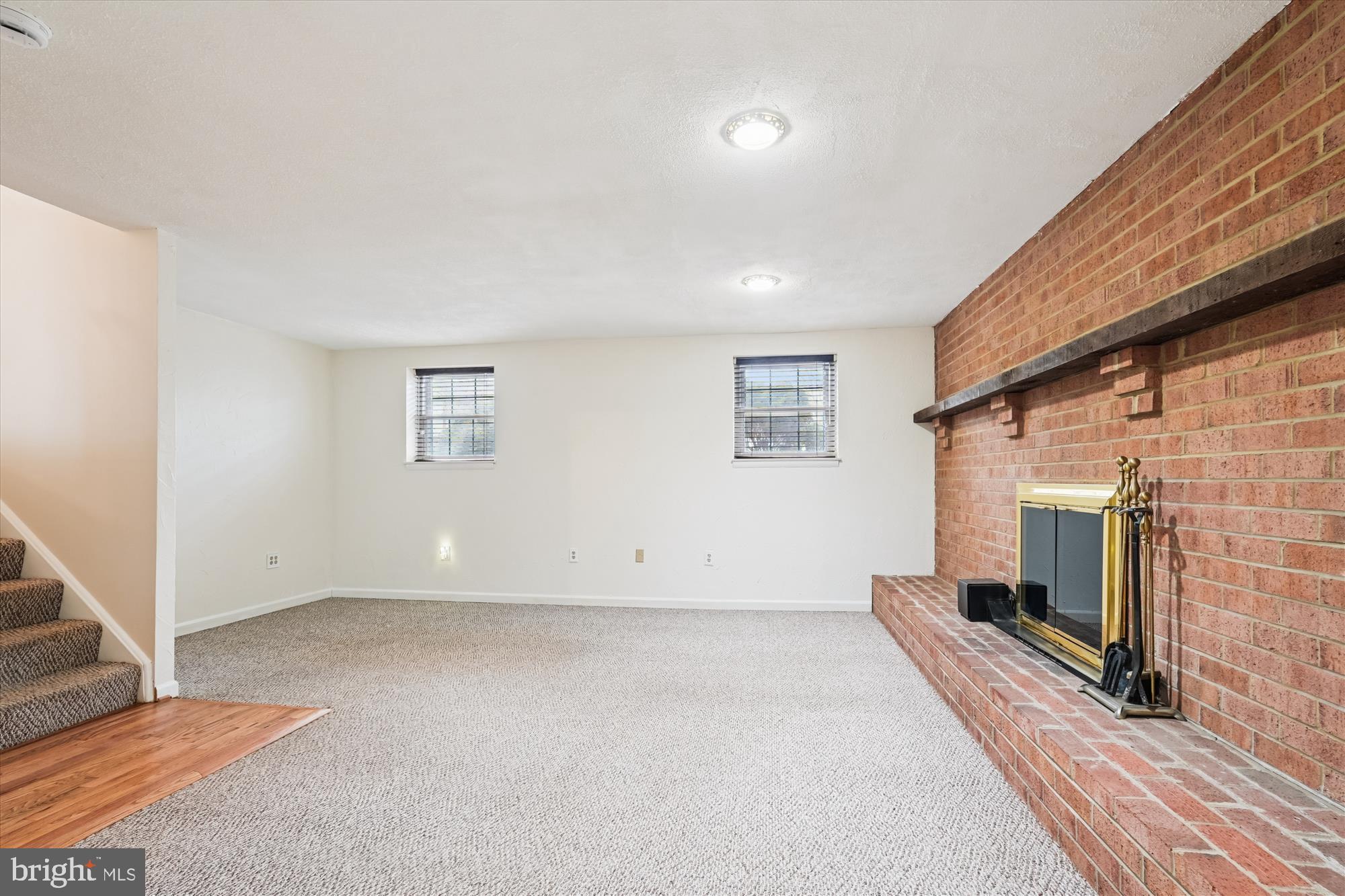 FLOWER HILL - Residential