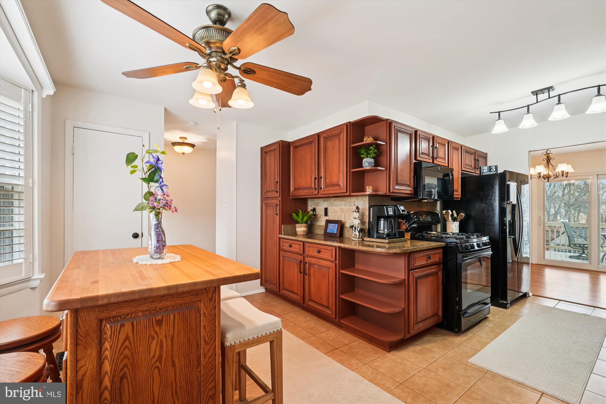 FLOWER HILL - Residential