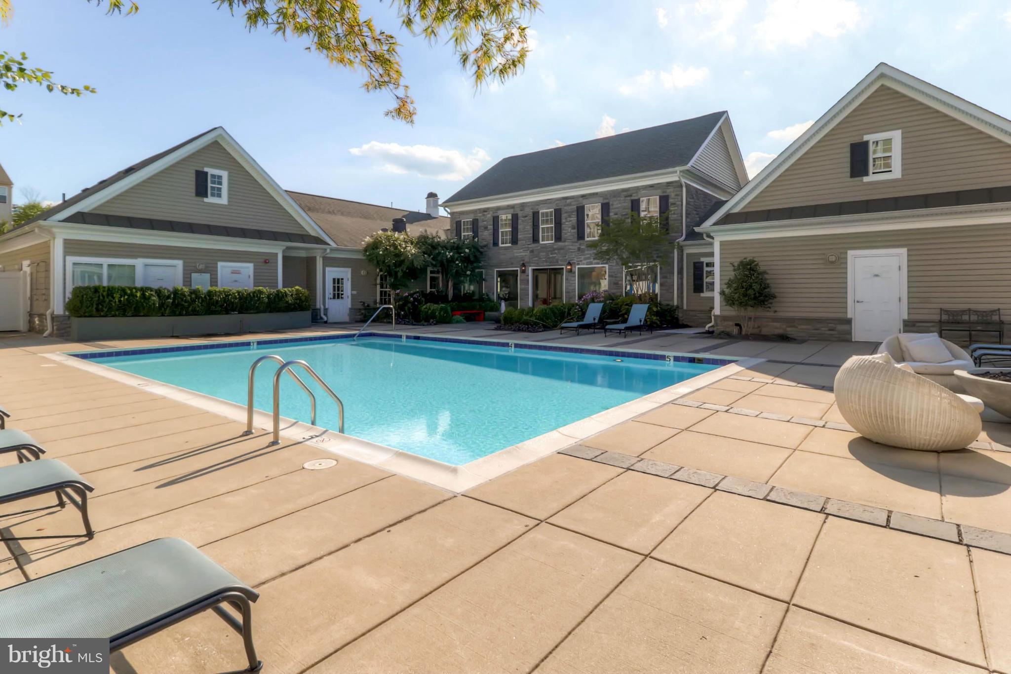 BELMONT STATION - Residential