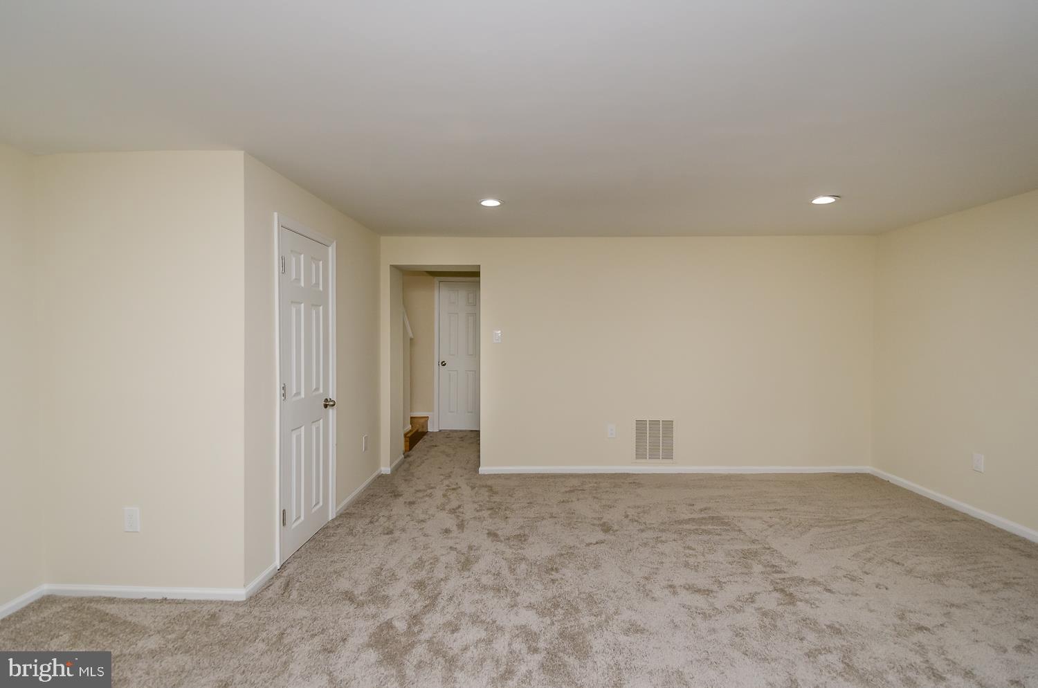 ULMSTEAD GARDENS - Residential