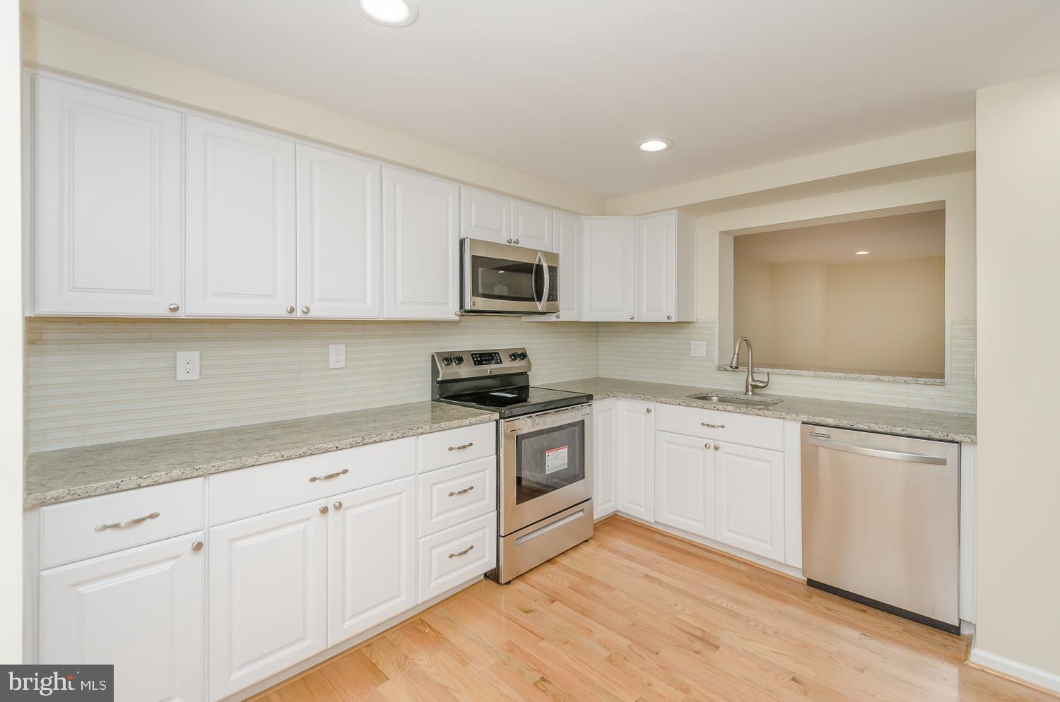 ULMSTEAD GARDENS - Residential