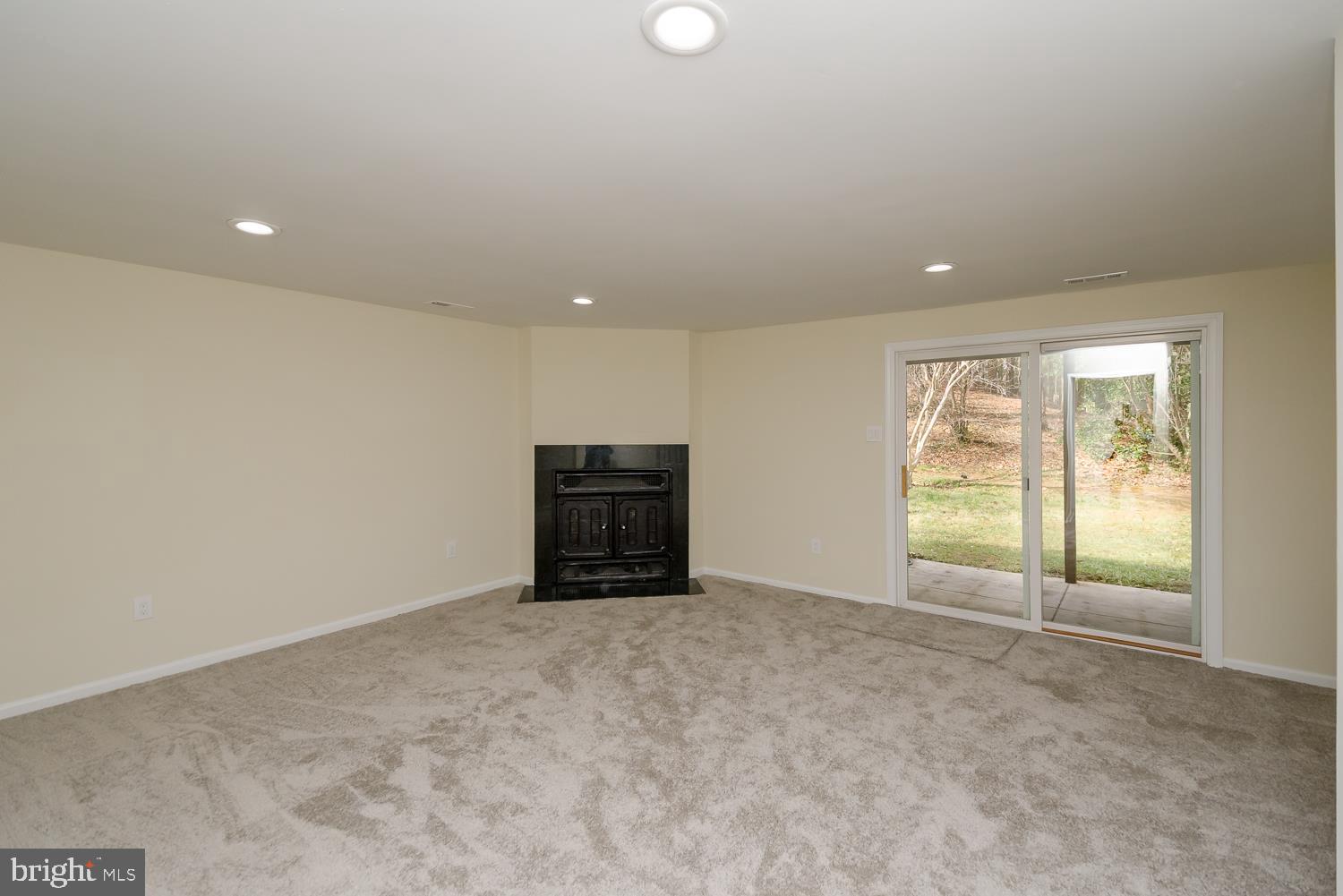 ULMSTEAD GARDENS - Residential