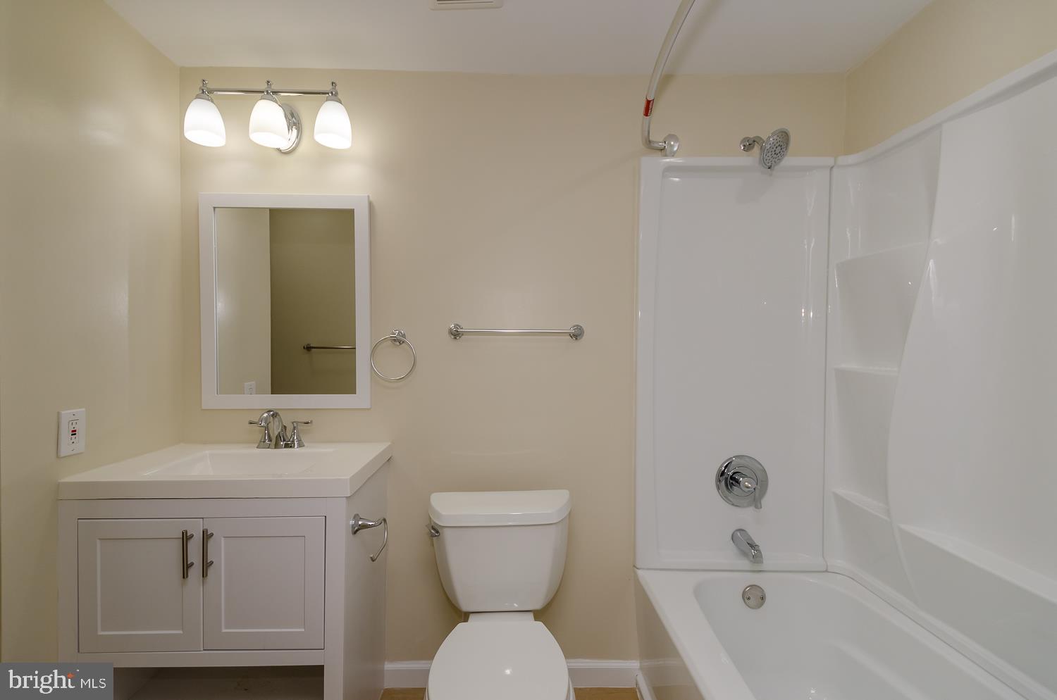 ULMSTEAD GARDENS - Residential