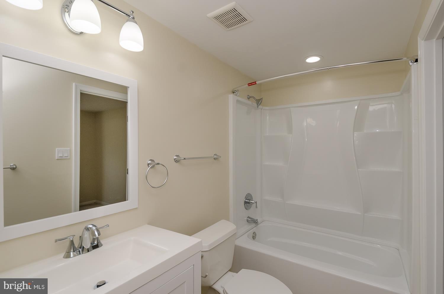 ULMSTEAD GARDENS - Residential