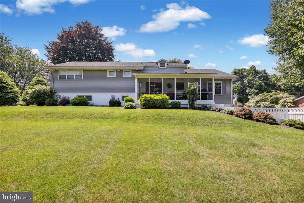 Photo of 581 Valley View Drive, New Holland, PA 17557 (MLS # PALA2055468)