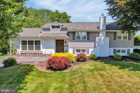 Photo of 581 Valley View Drive, New Holland, PA 17557 (MLS # PALA2055468)