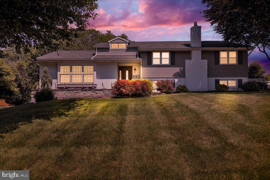 Photo of 581 Valley View Drive, New Holland, PA 17557 (MLS # PALA2055468)