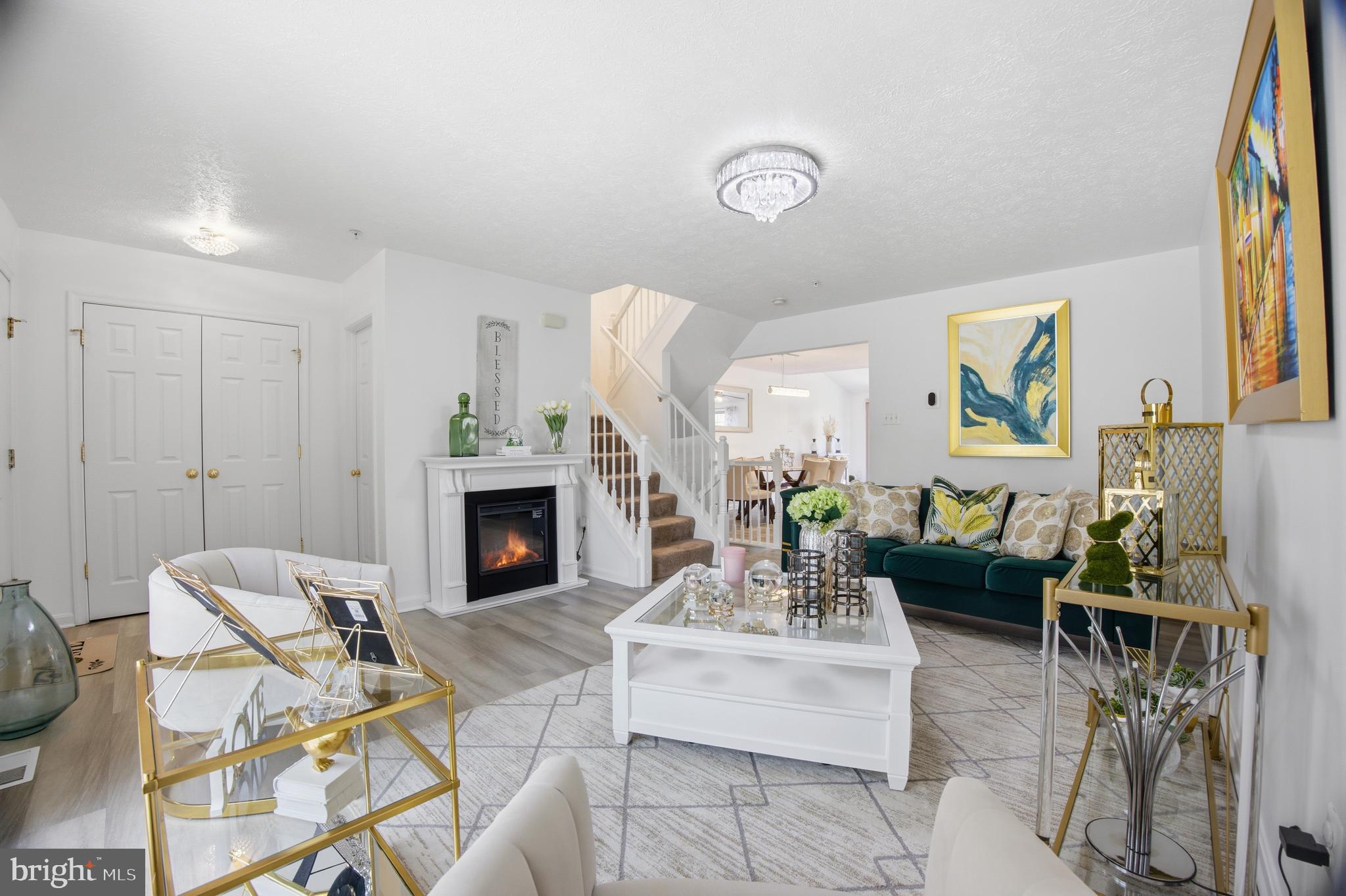 AUTUMN RUN - Residential