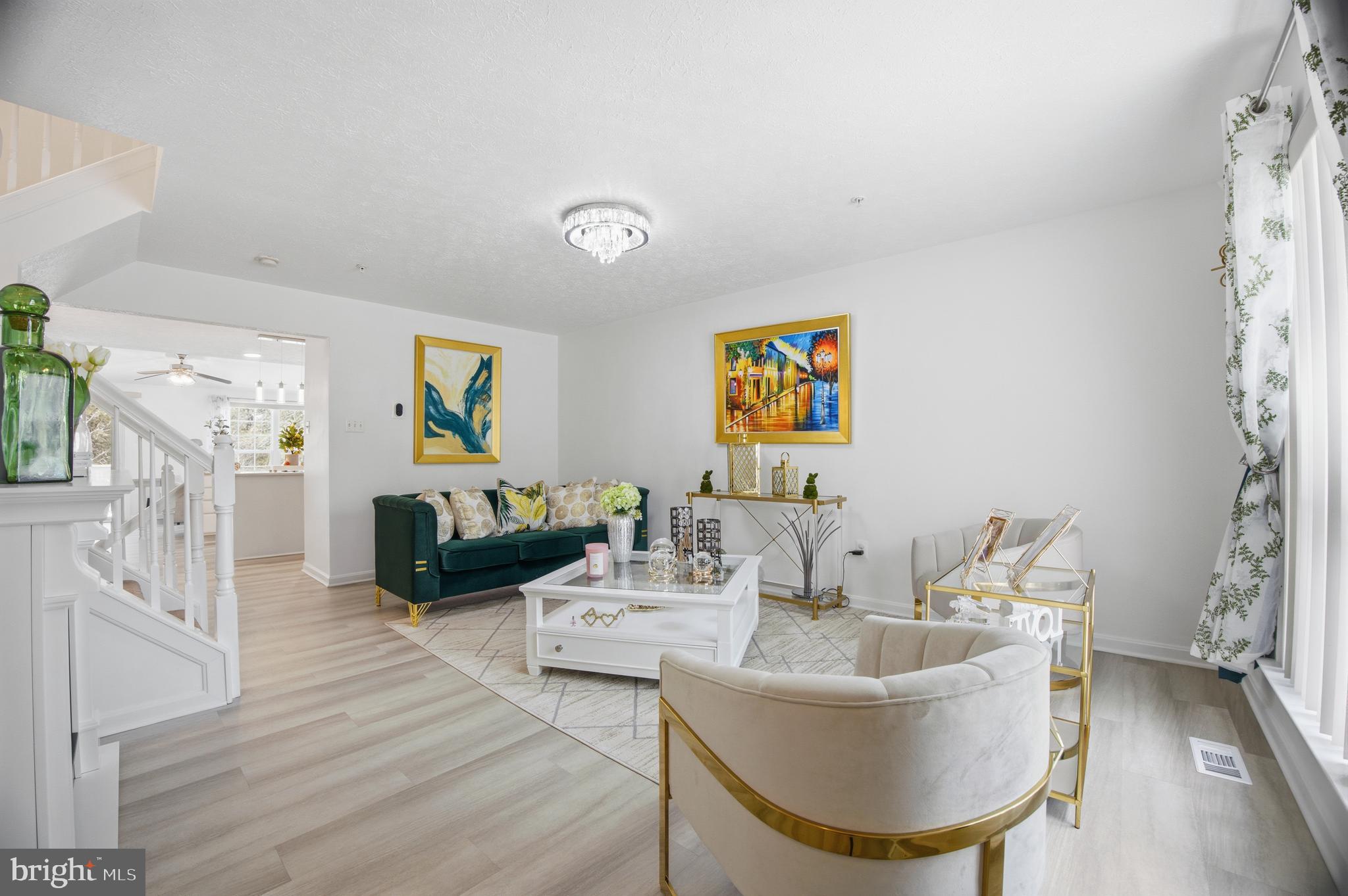 AUTUMN RUN - Residential