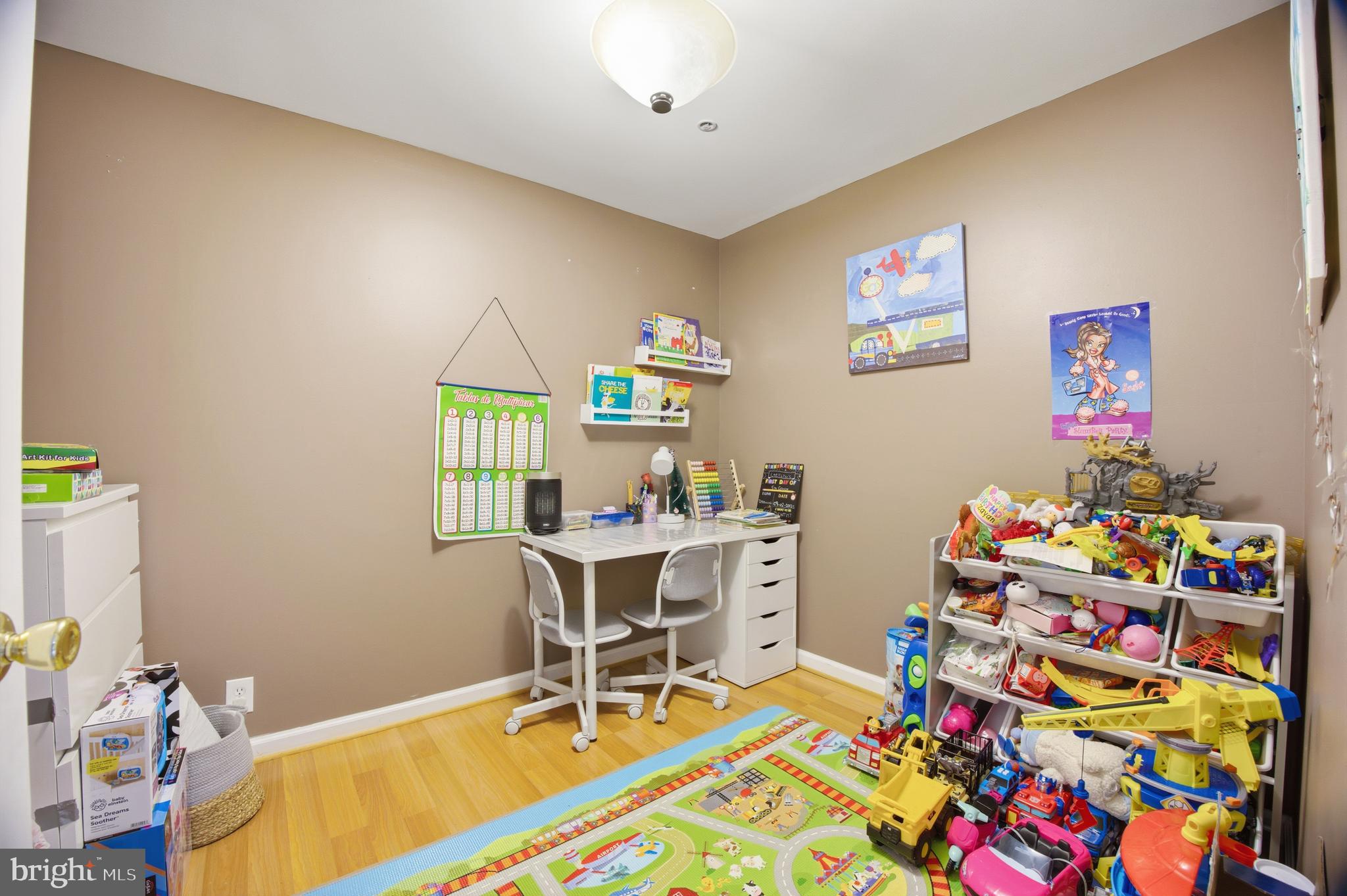 AUTUMN RUN - Residential