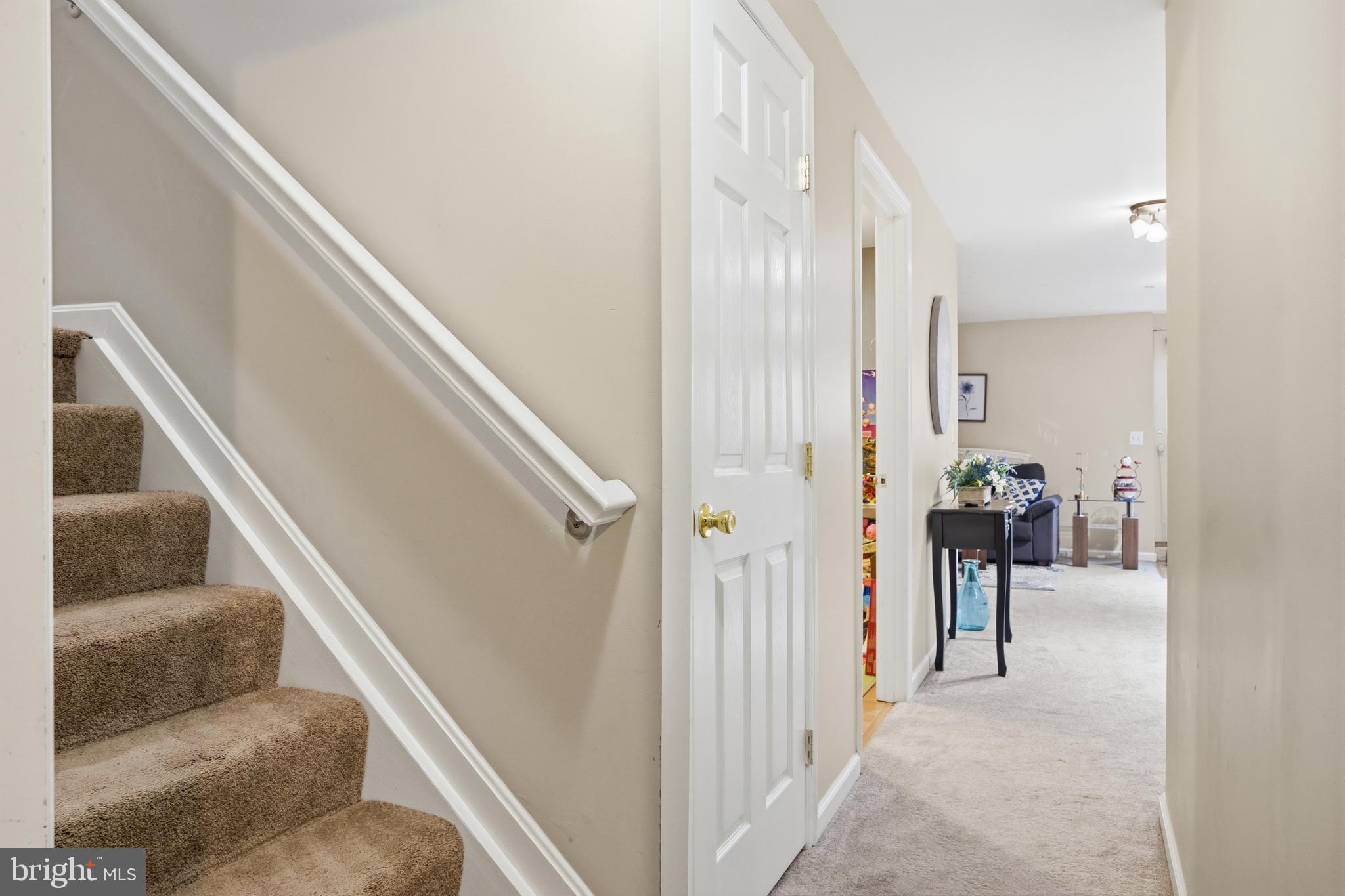 AUTUMN RUN - Residential