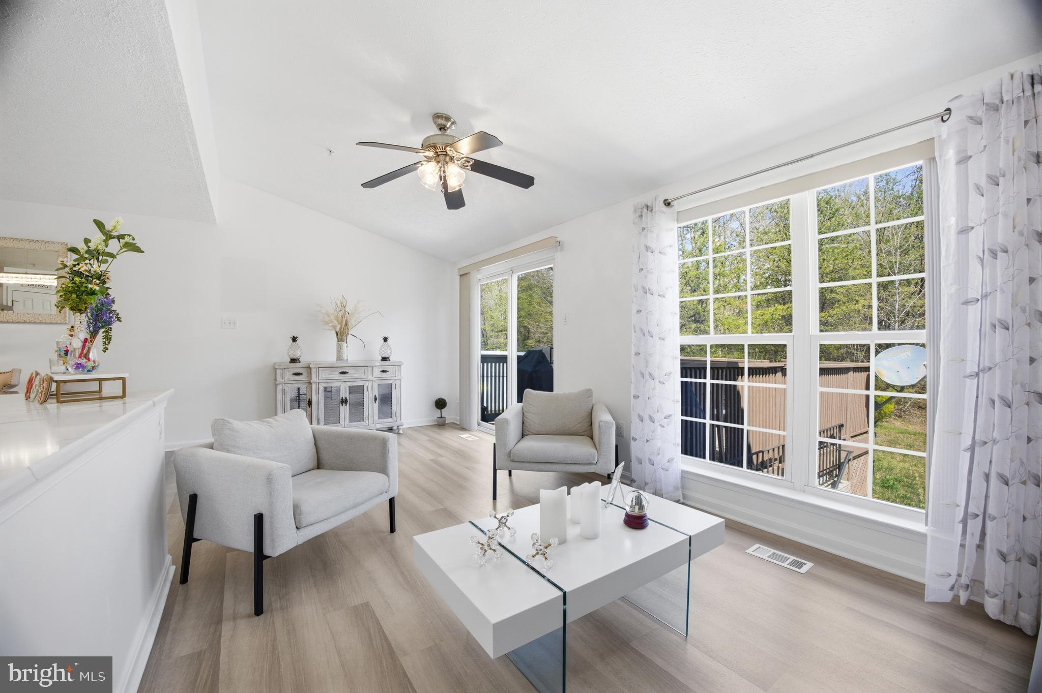 AUTUMN RUN - Residential