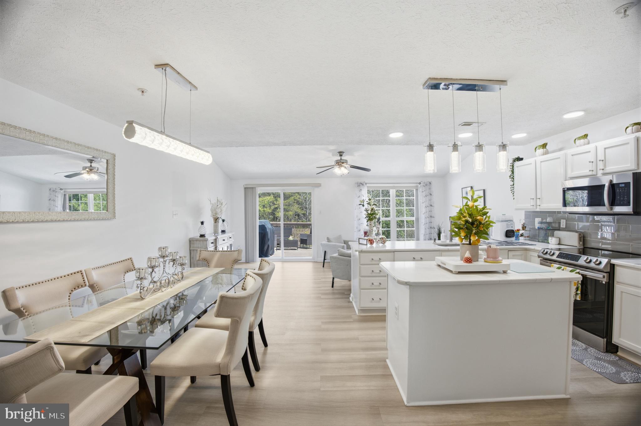 AUTUMN RUN - Residential