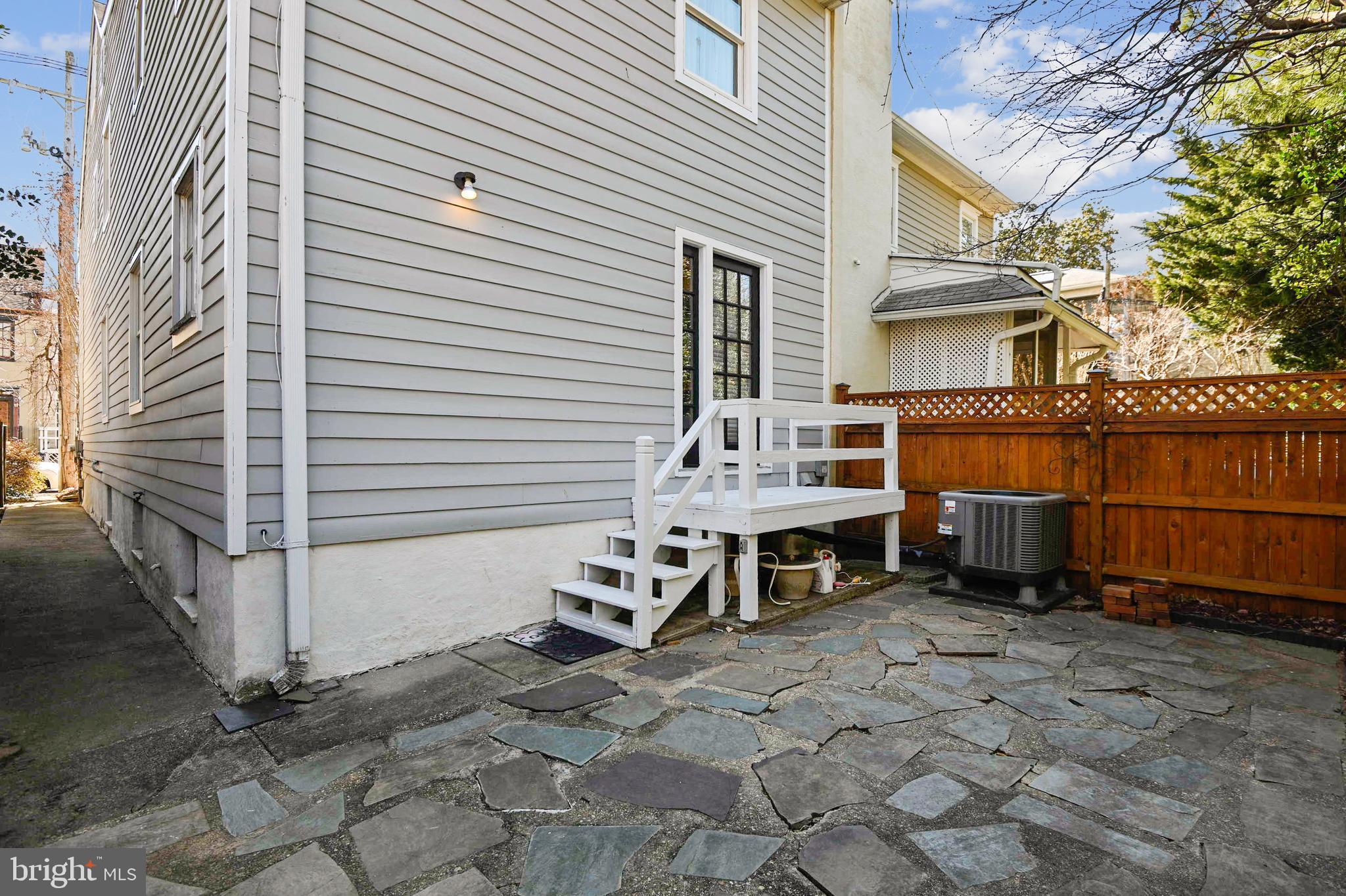 HISTORIC DISTRICT - Residential