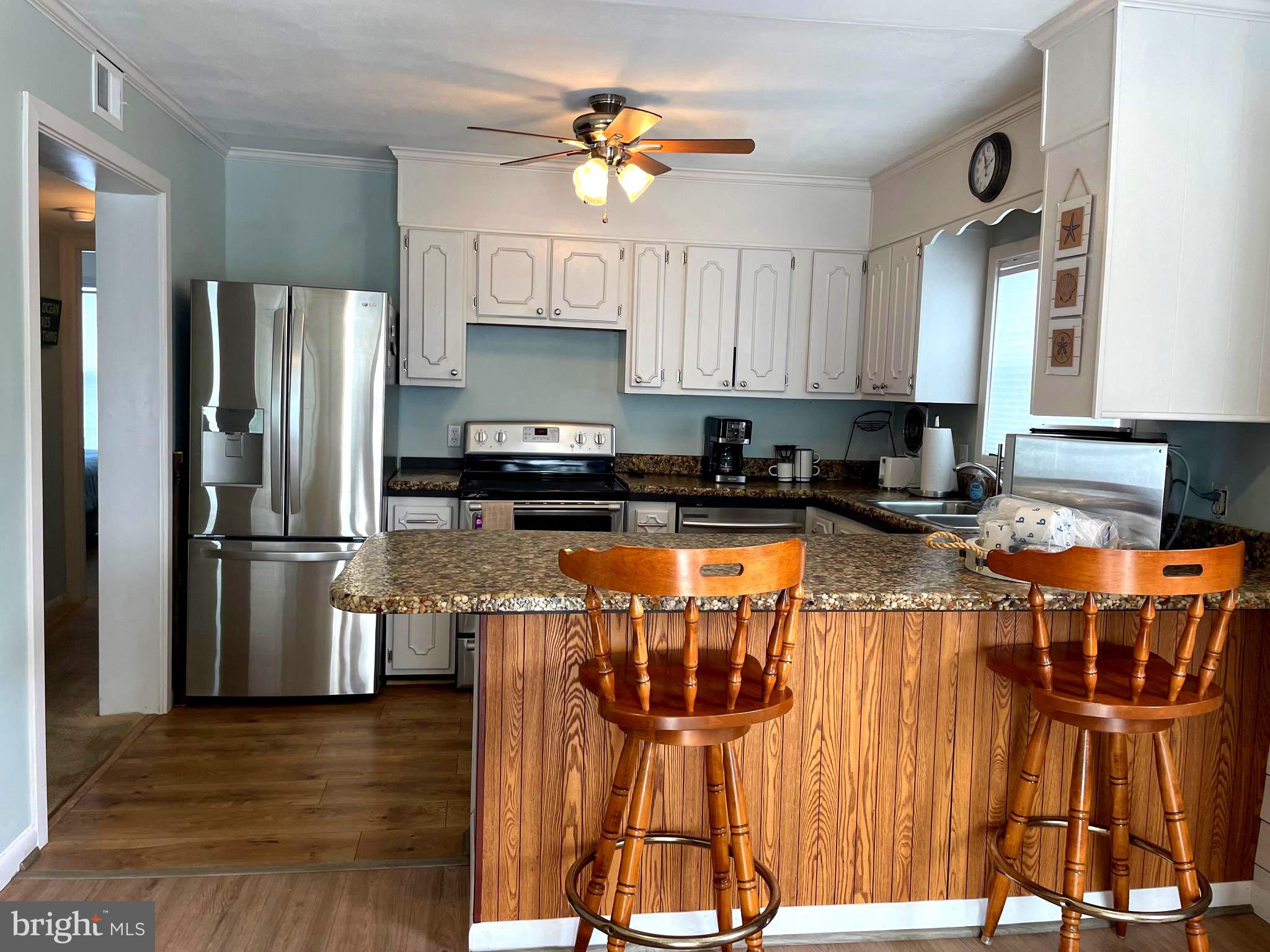 BAYSHORE ESTATES - Residential Lease