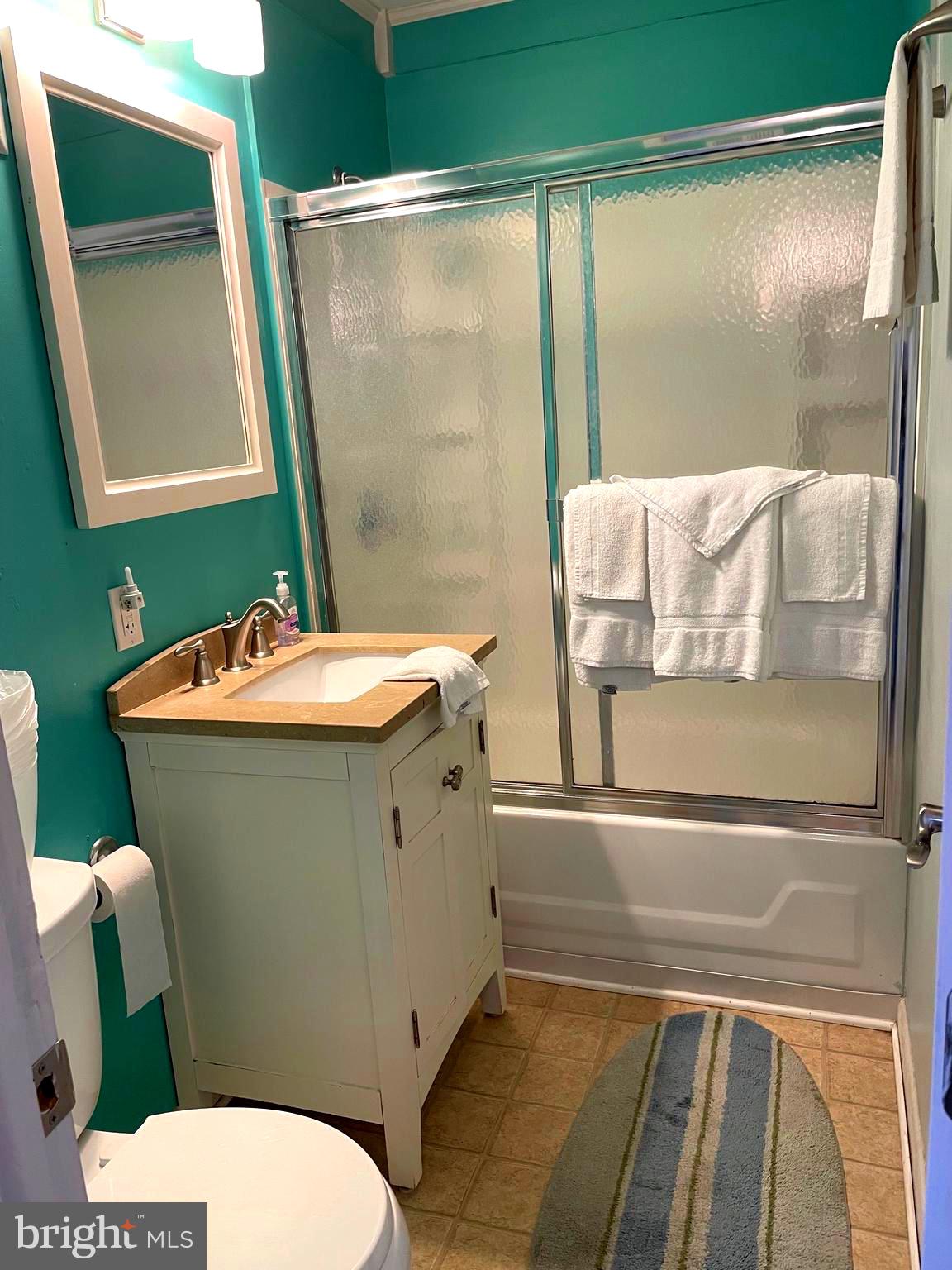 BAYSHORE ESTATES - Residential Lease