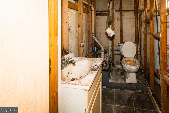 WINDSOR HILLS - Residential