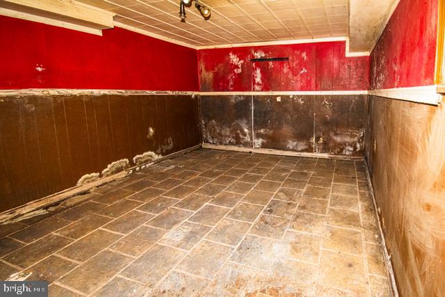 WINDSOR HILLS - Residential