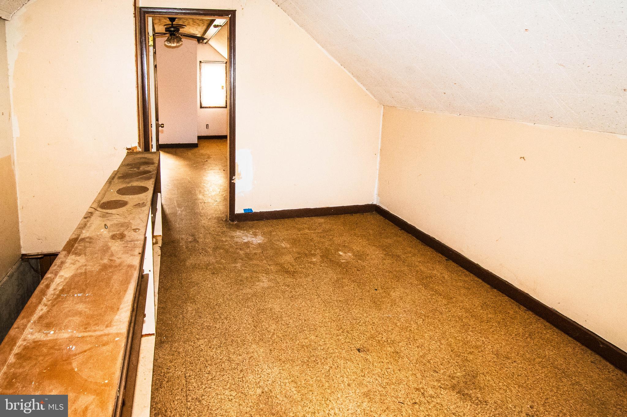 WINDSOR HILLS - Residential