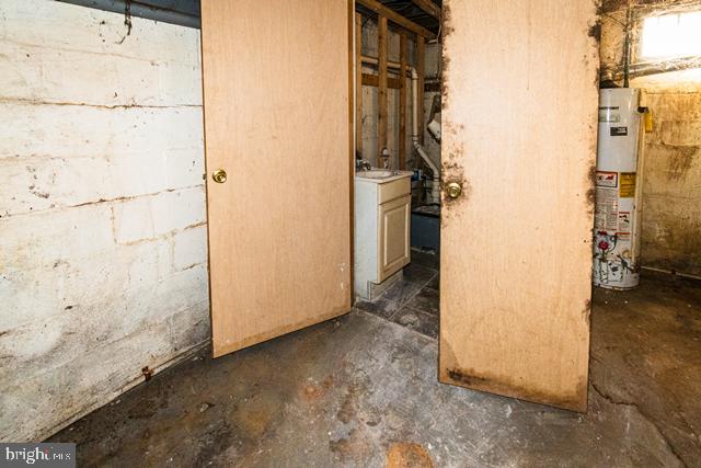 WINDSOR HILLS - Residential