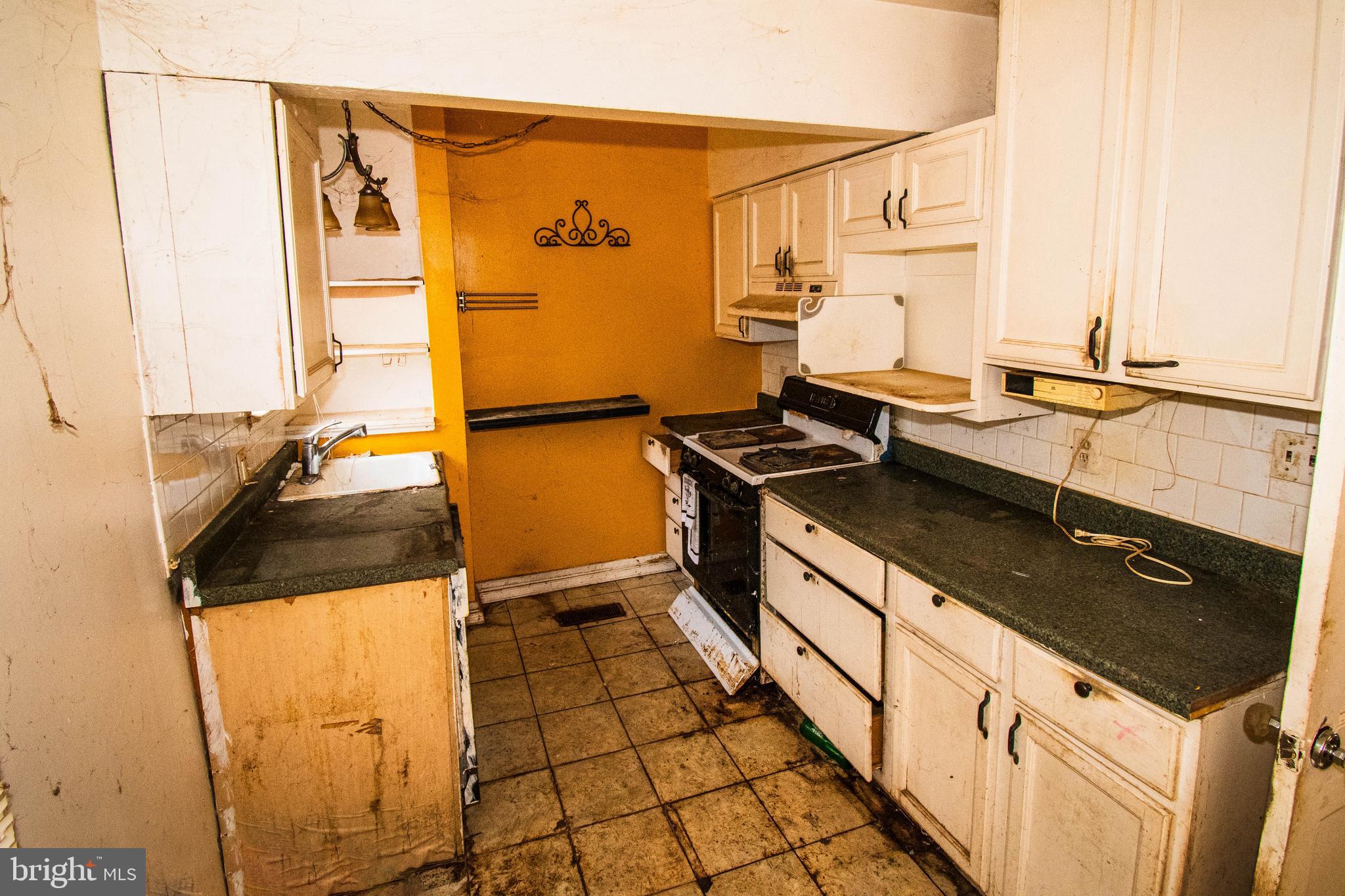 WINDSOR HILLS - Residential