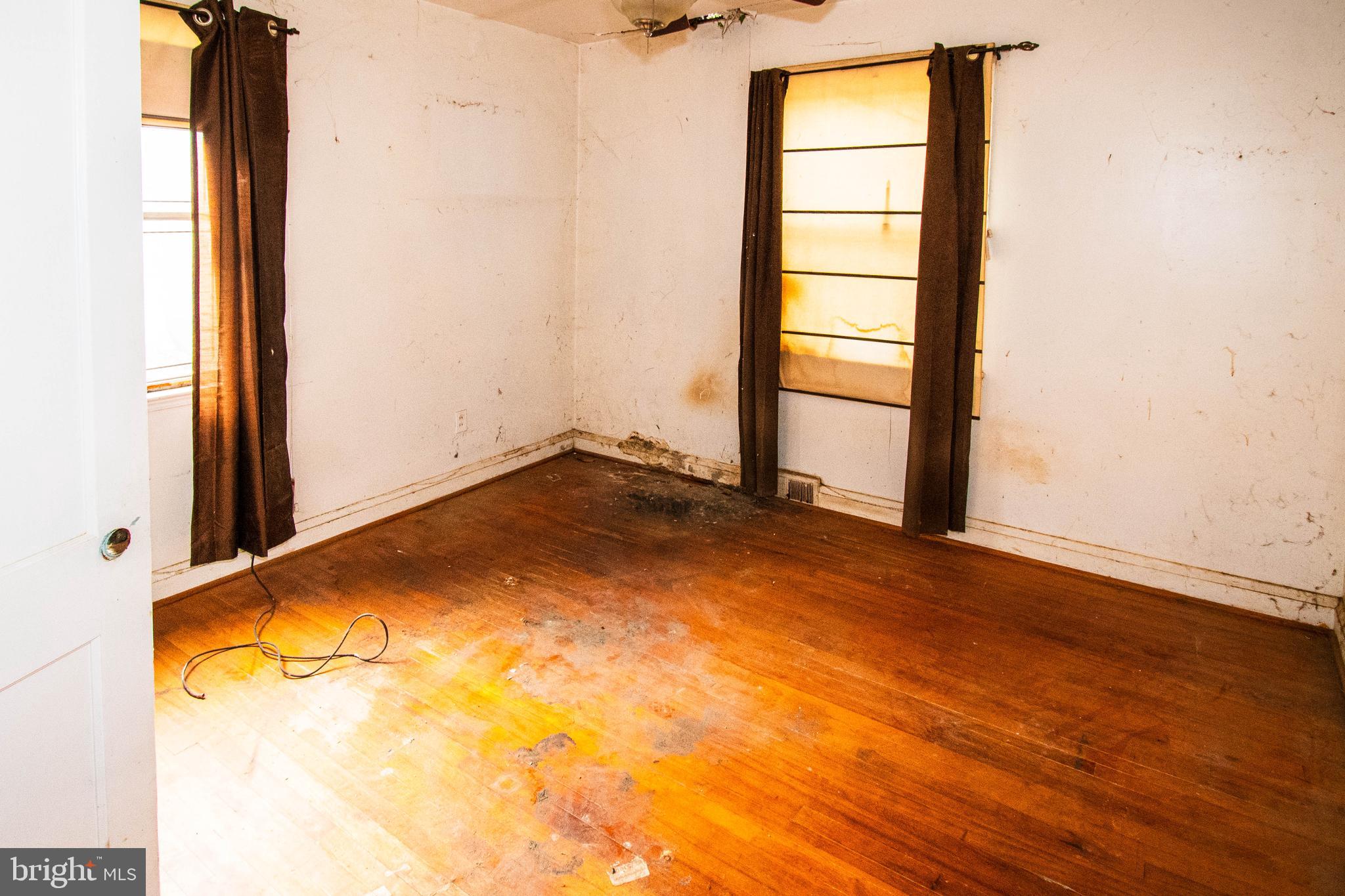 WINDSOR HILLS - Residential