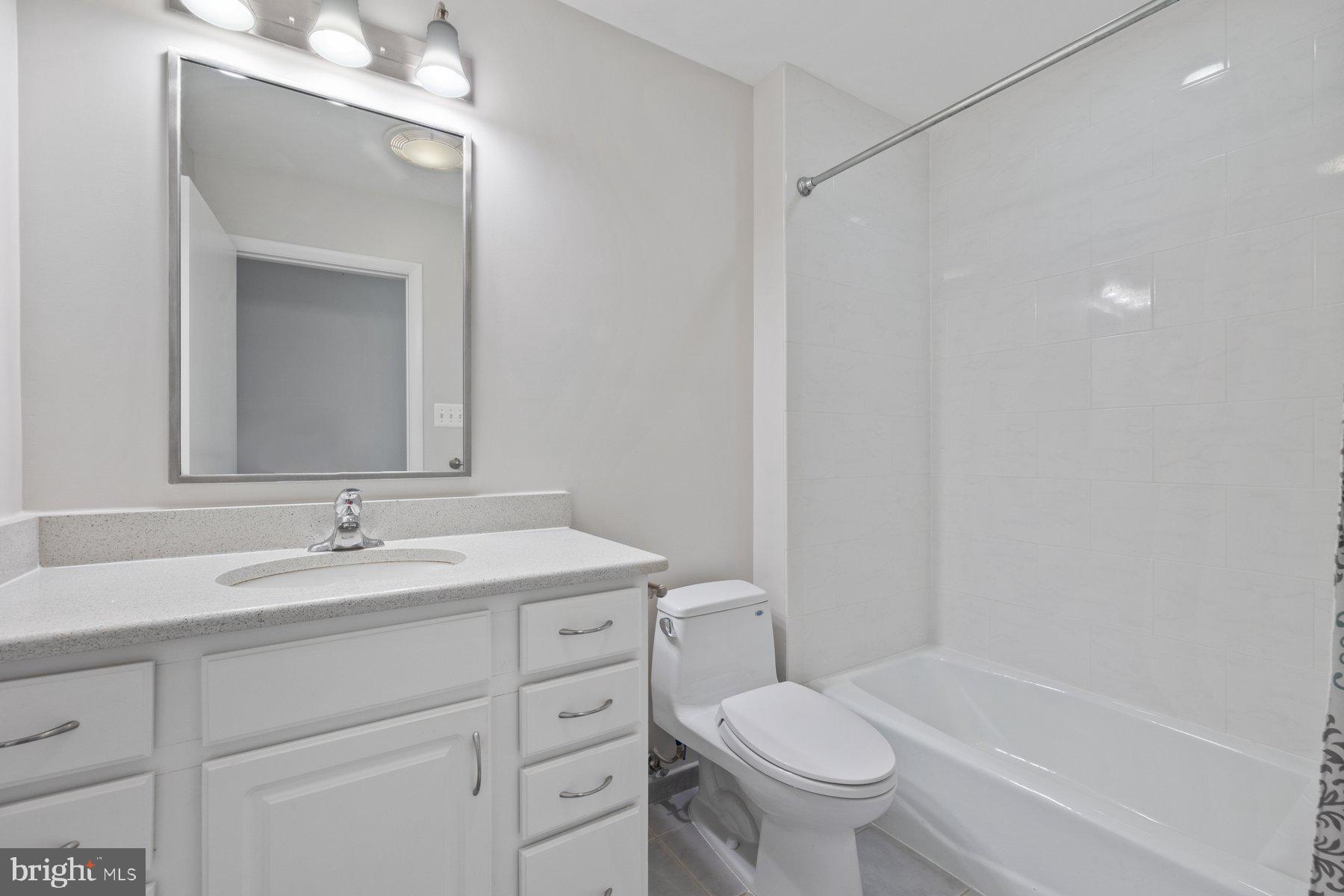 BURNT MILLS GAR-VILL - Residential