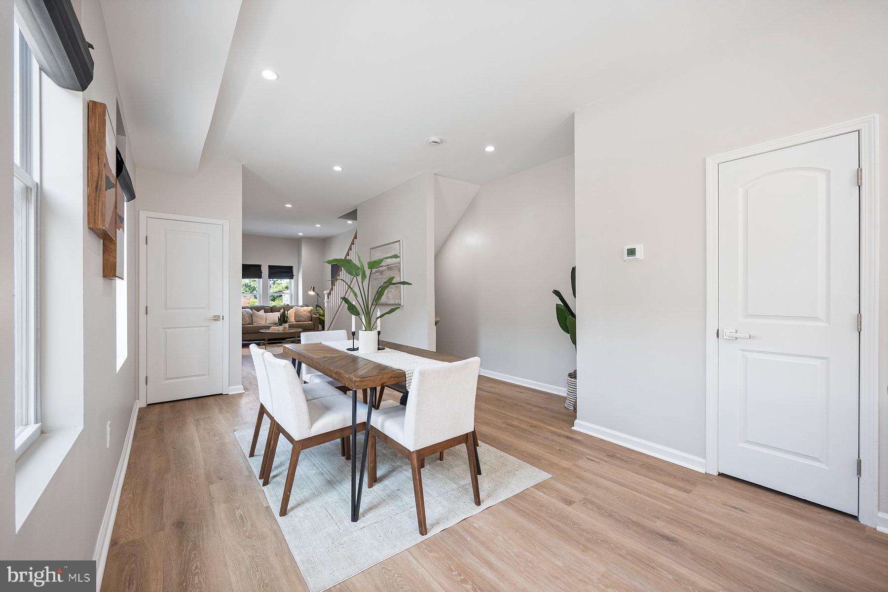 LEXINGTON - Residential