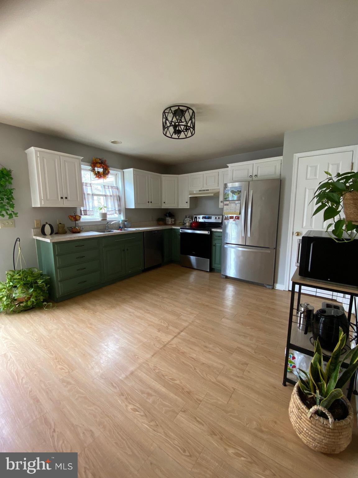 MEADOW VIEW ESTATES - Residential