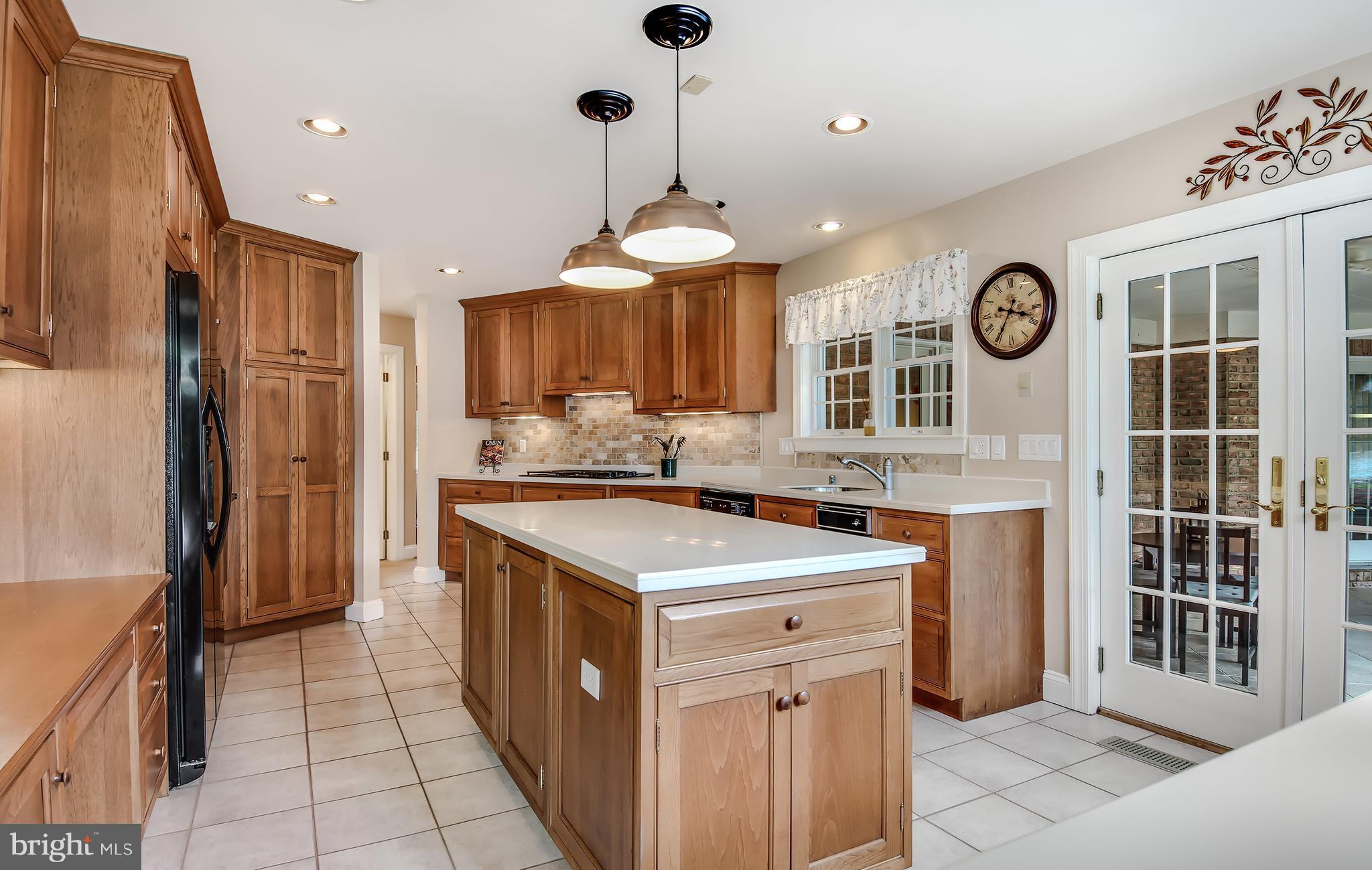 CHEWS MANOR - Residential