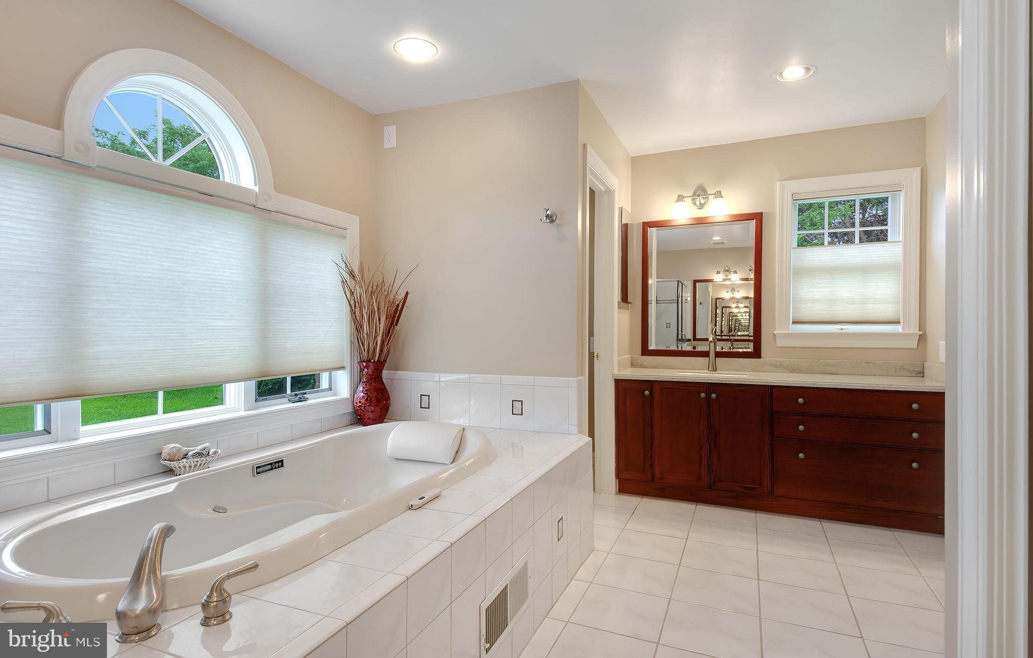 CHEWS MANOR - Residential