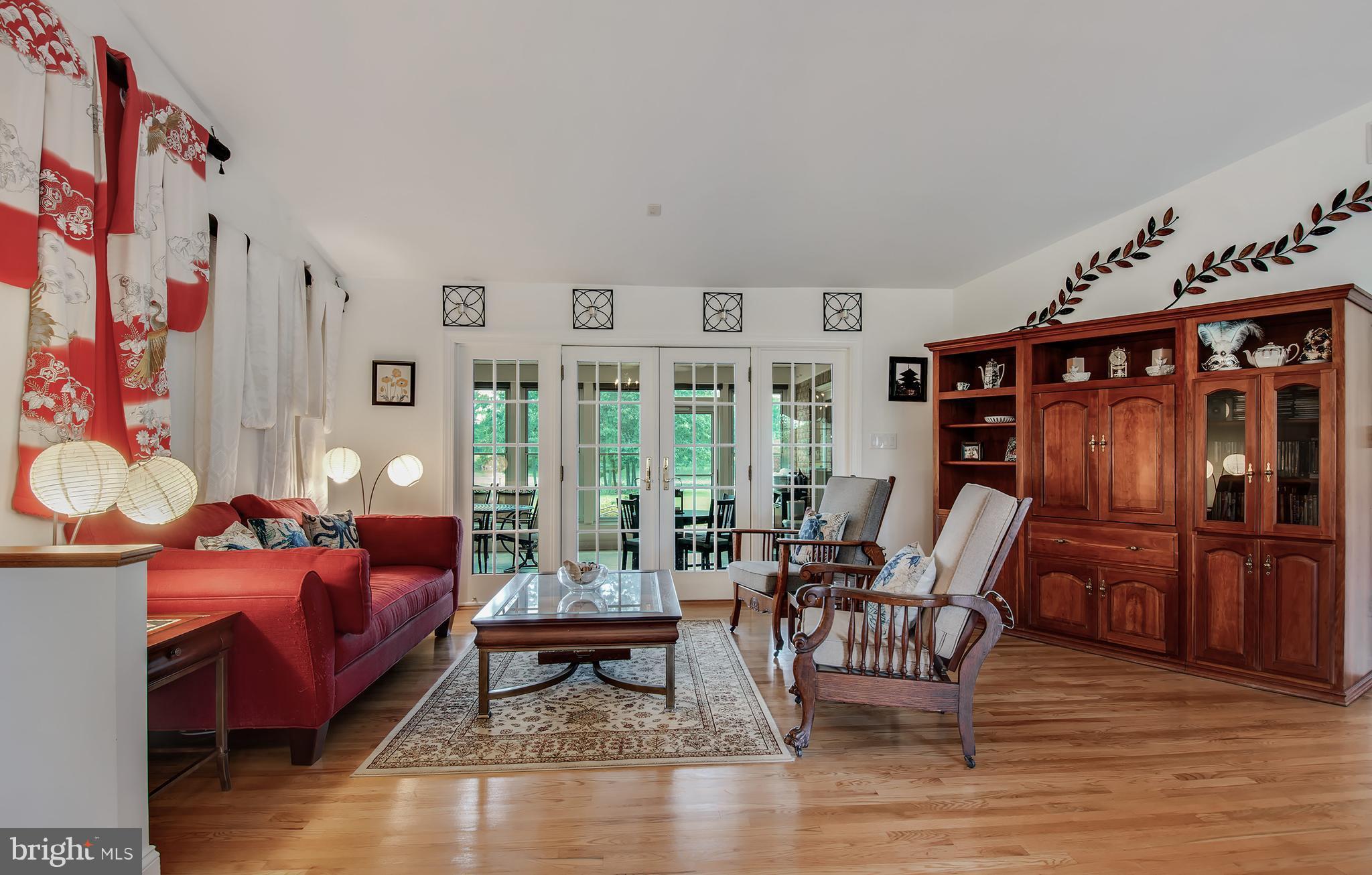 CHEWS MANOR - Residential