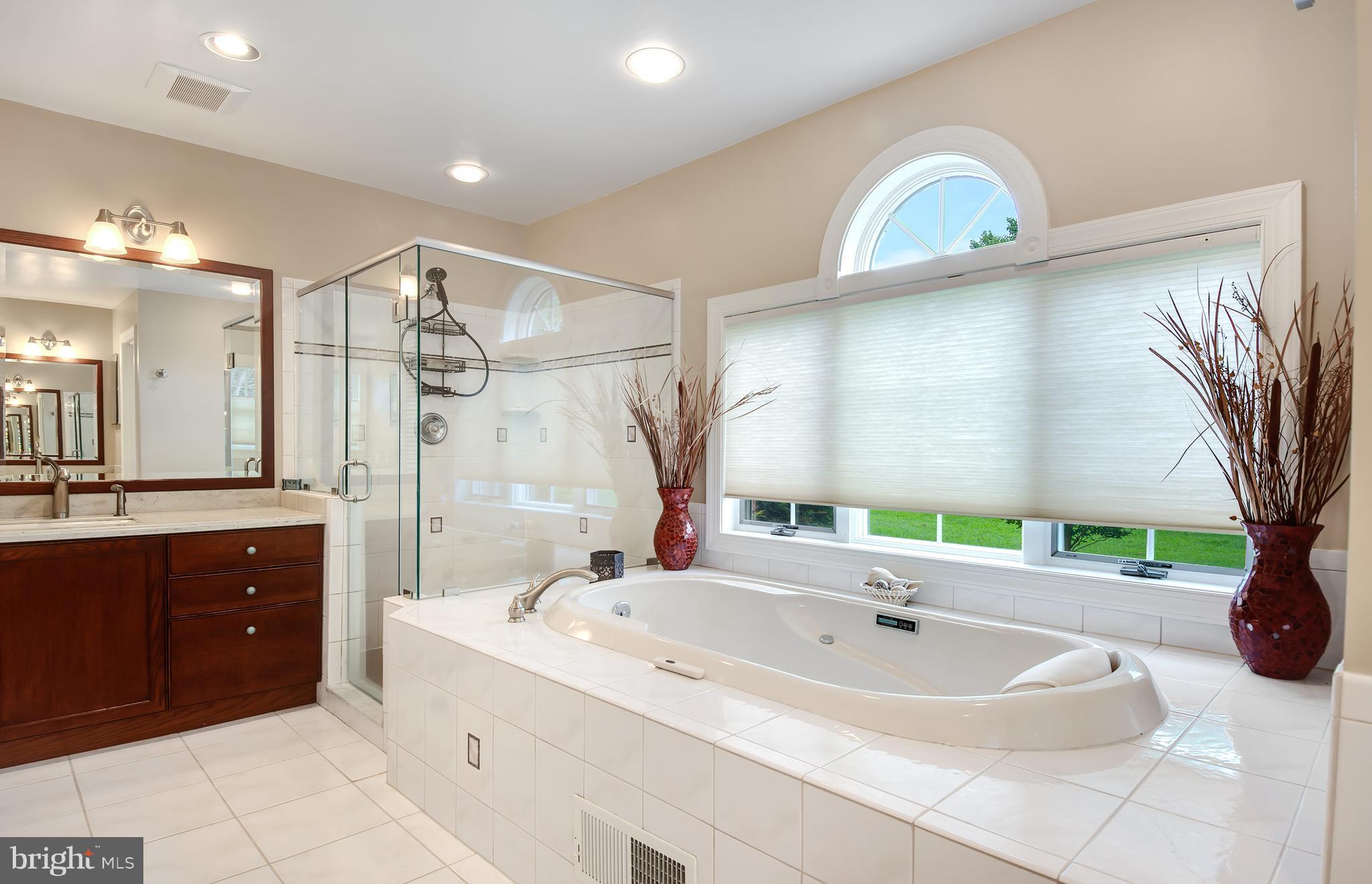 CHEWS MANOR - Residential