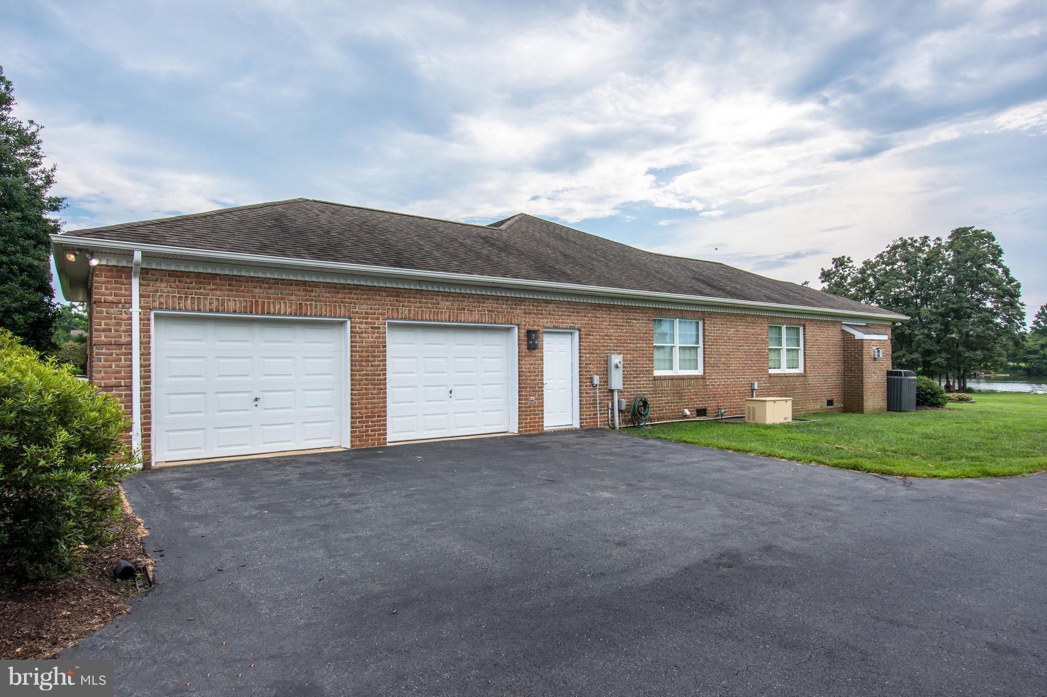 CHEWS MANOR - Residential