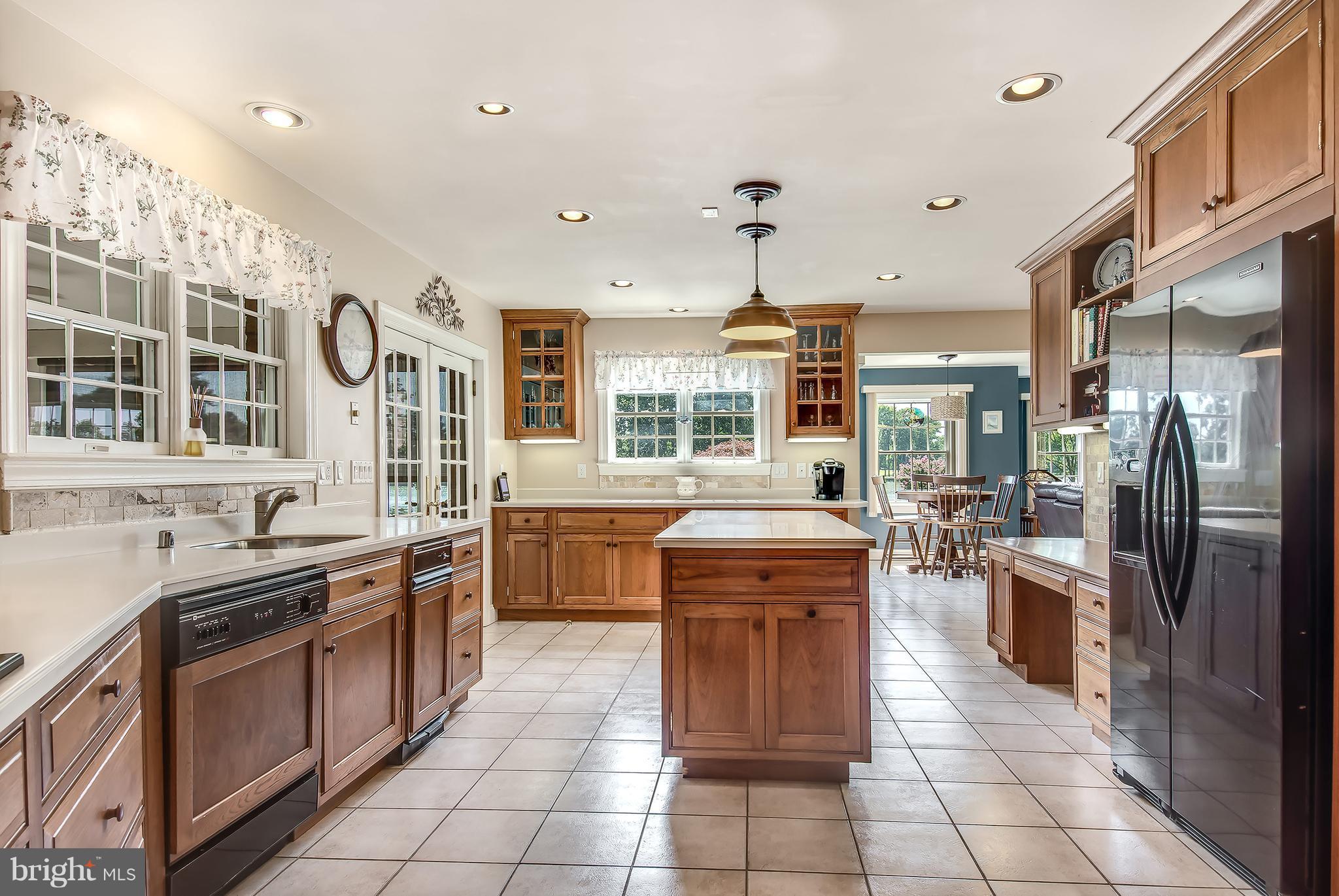 CHEWS MANOR - Residential