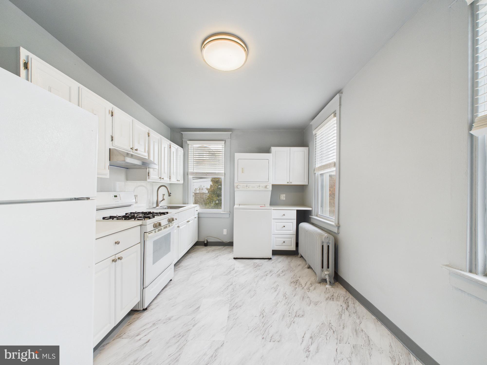 246 S FAIRVIEW AVENUE B