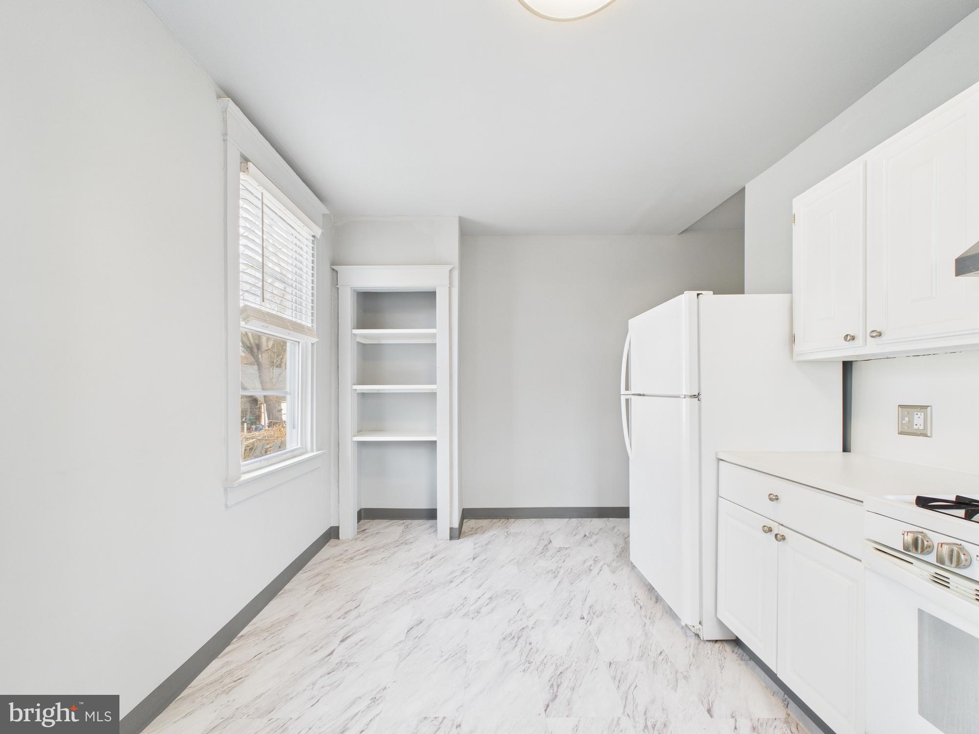 246 S FAIRVIEW AVENUE B