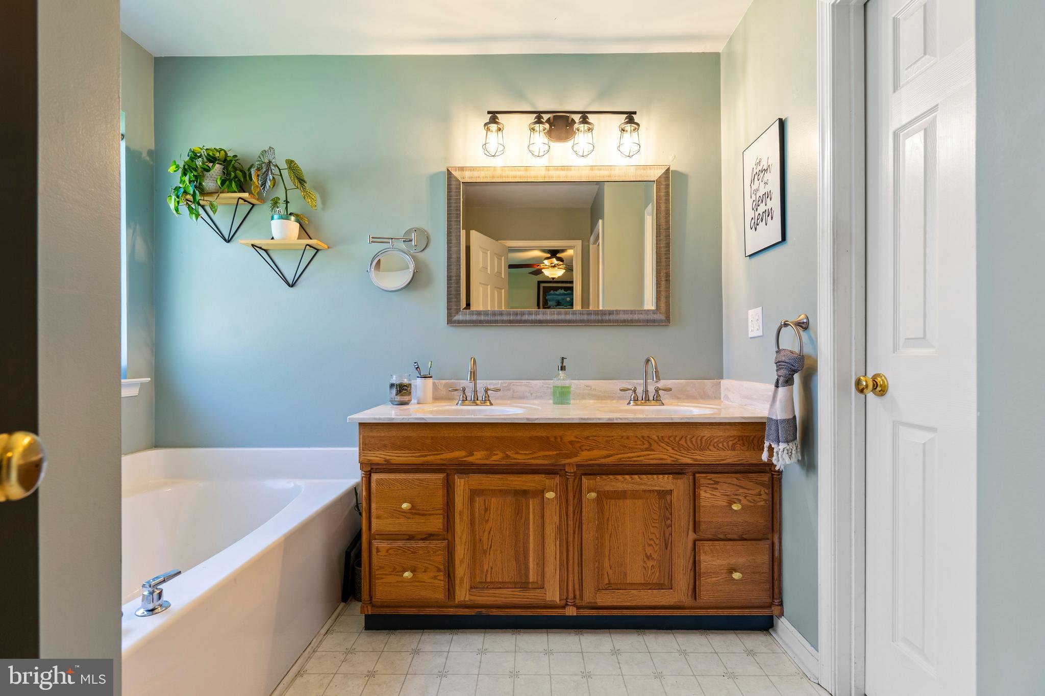 BRIAR RUN - Residential