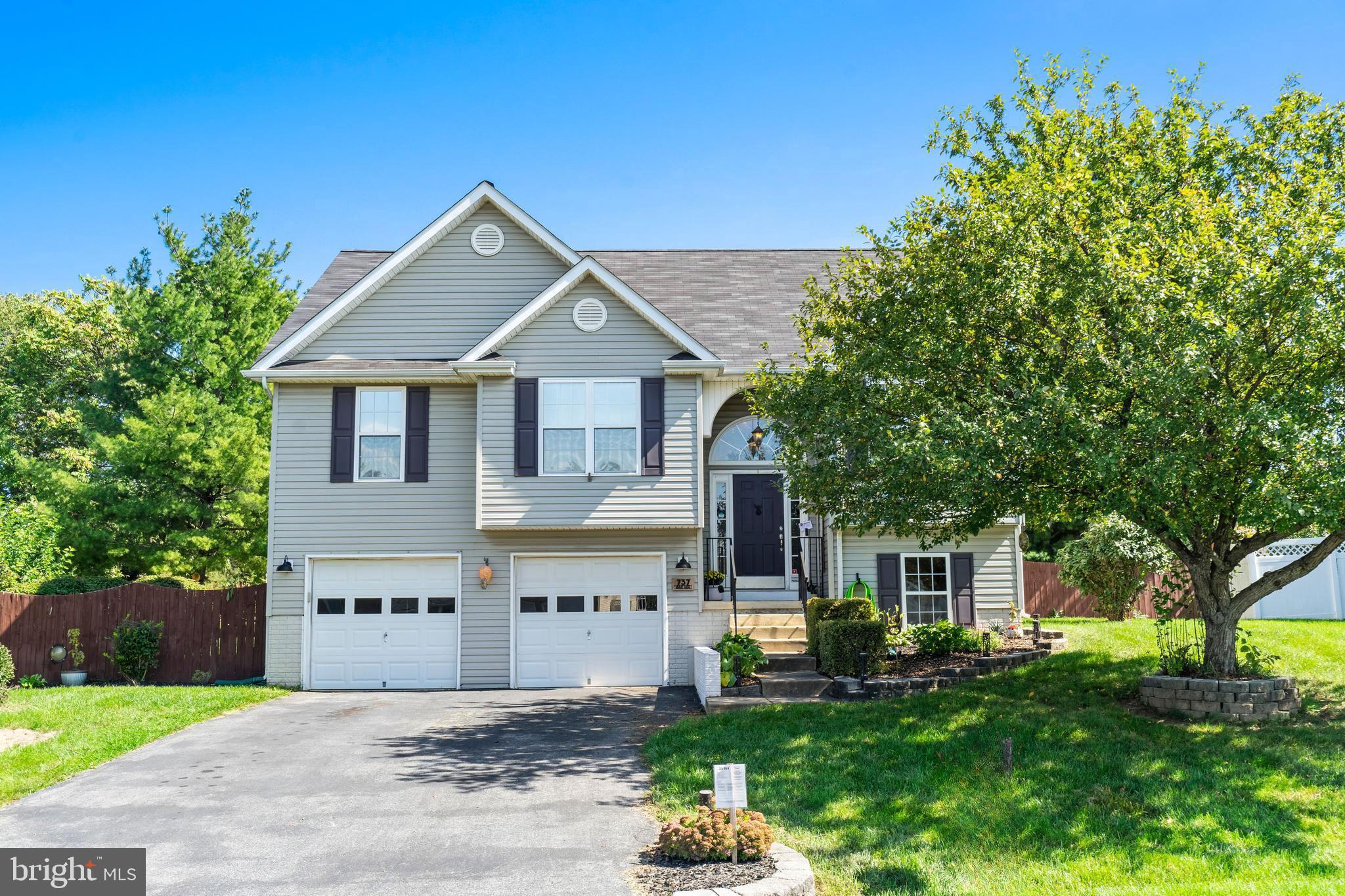 BRIAR RUN - Residential