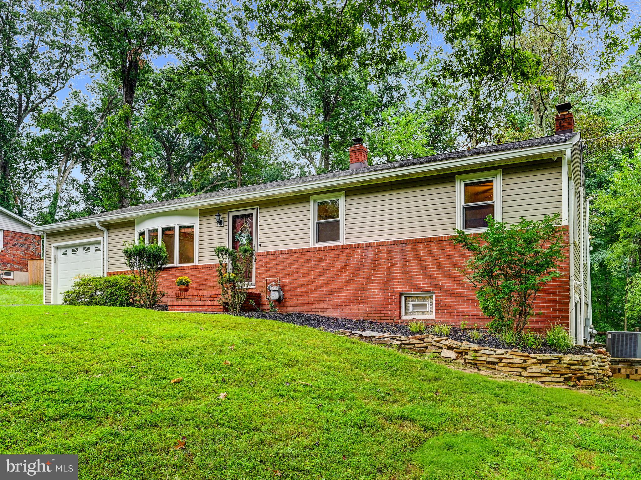 1303 HILLCREST DRIVE
